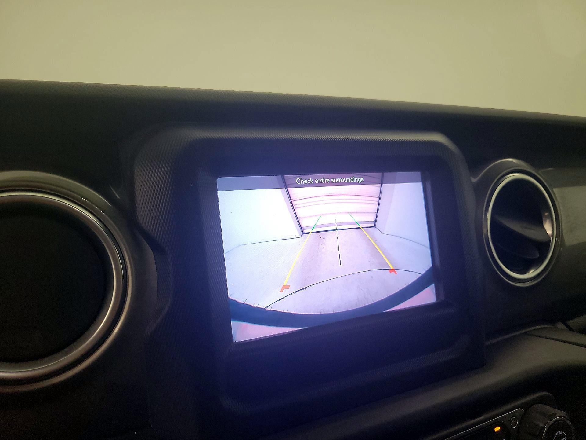 Thumbnail: 2021 Jeep Wrangler - 14