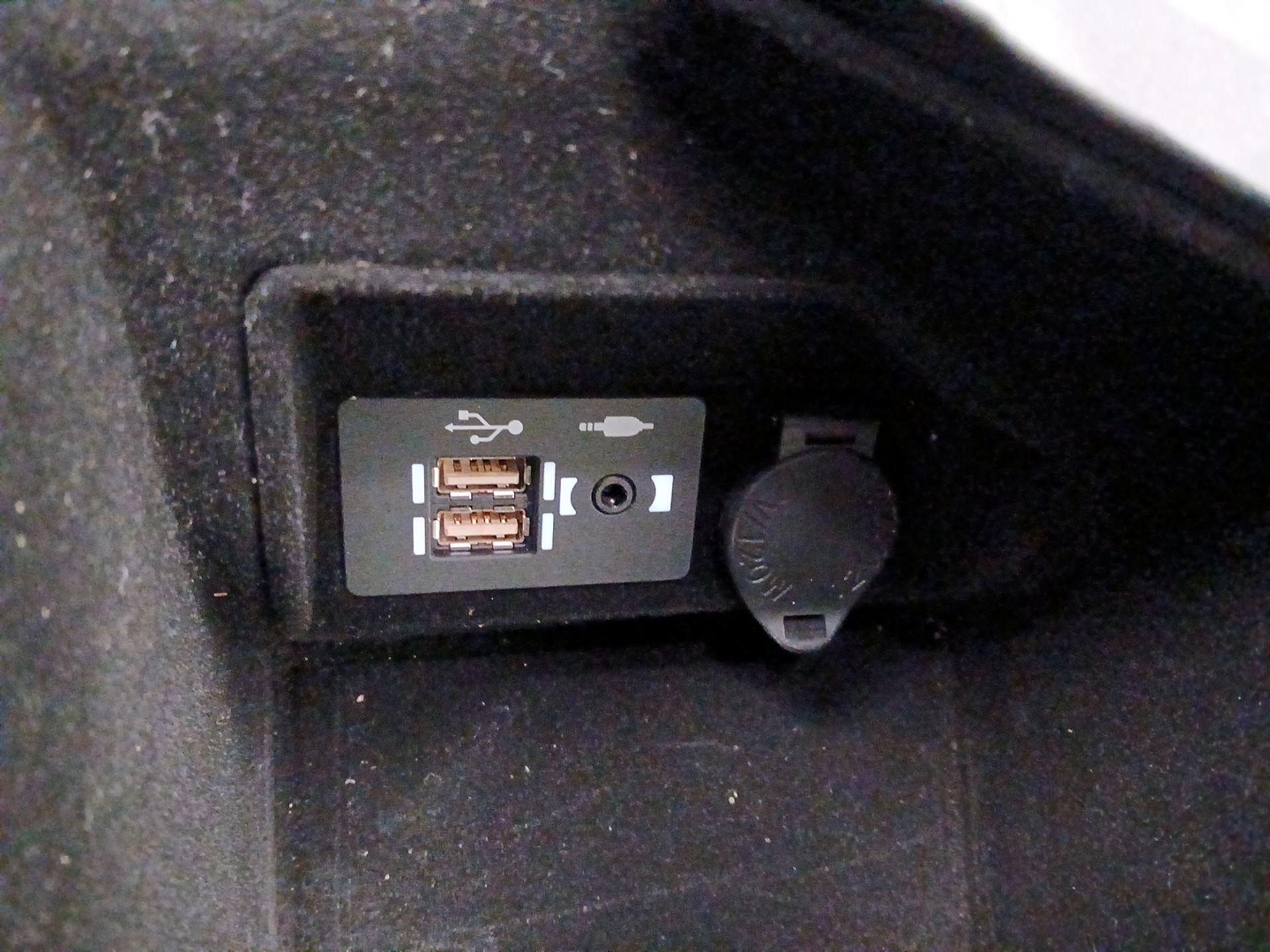 Thumbnail: 2023 Lexus IS - 18