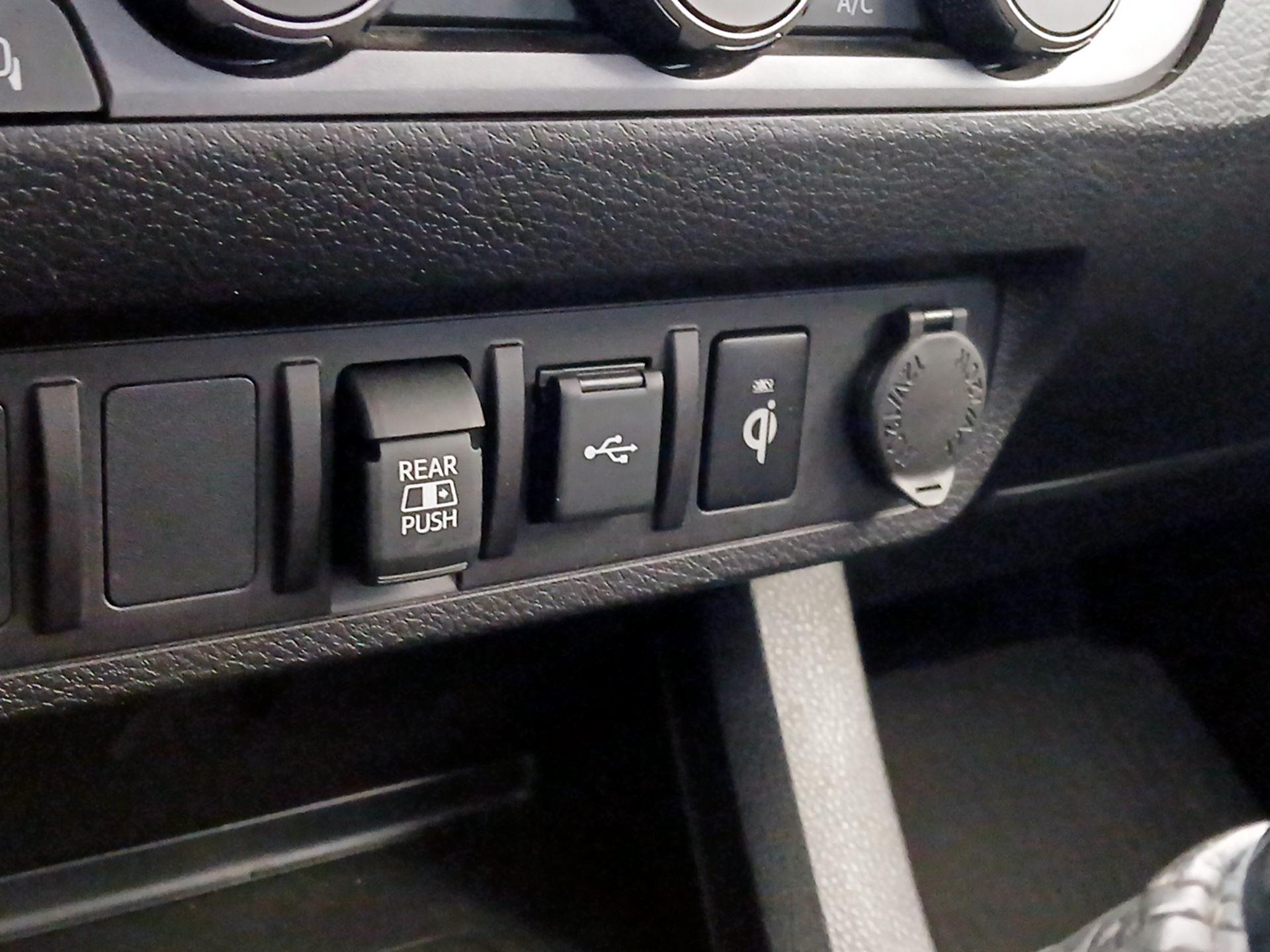 Thumbnail: 2022 Toyota Tacoma - 18