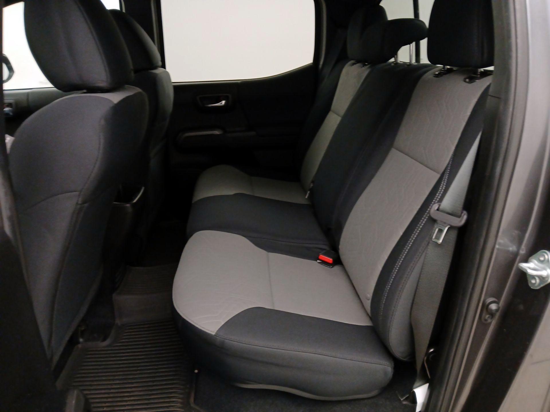 Thumbnail: 2022 Toyota Tacoma - 19