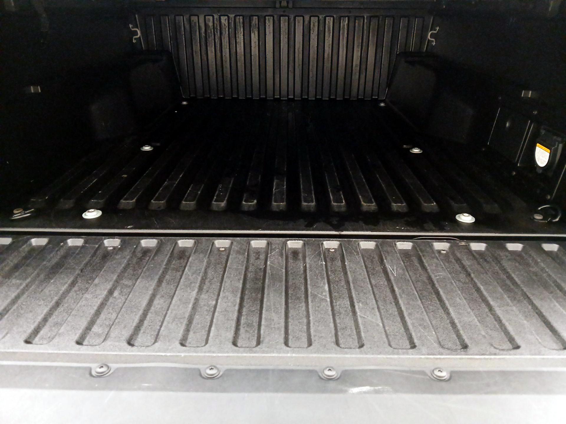 Thumbnail: 2022 Toyota Tacoma - 20