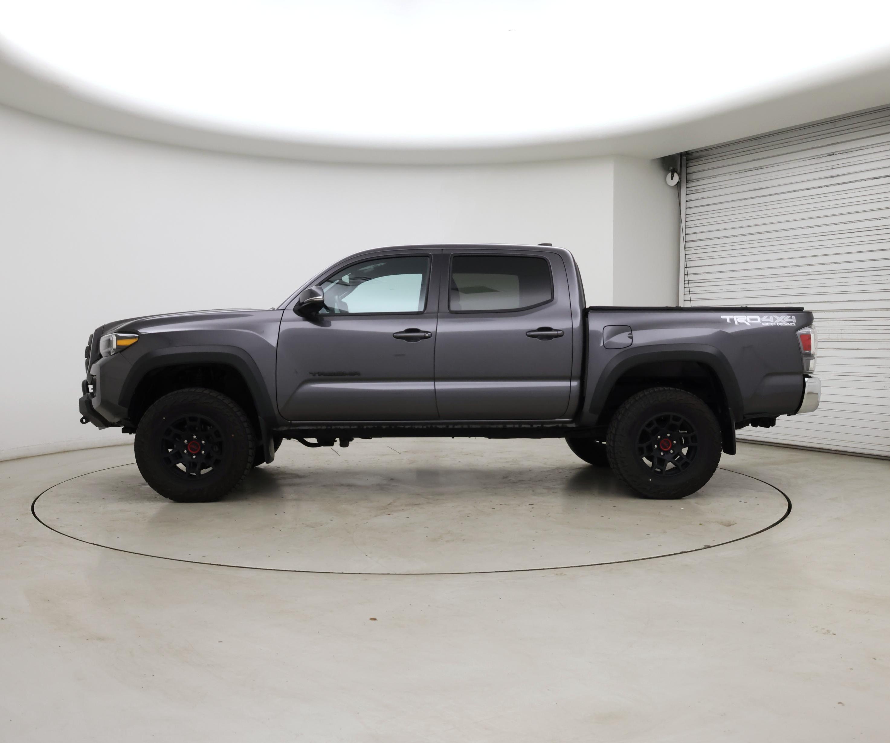Thumbnail: 2022 Toyota Tacoma - 3
