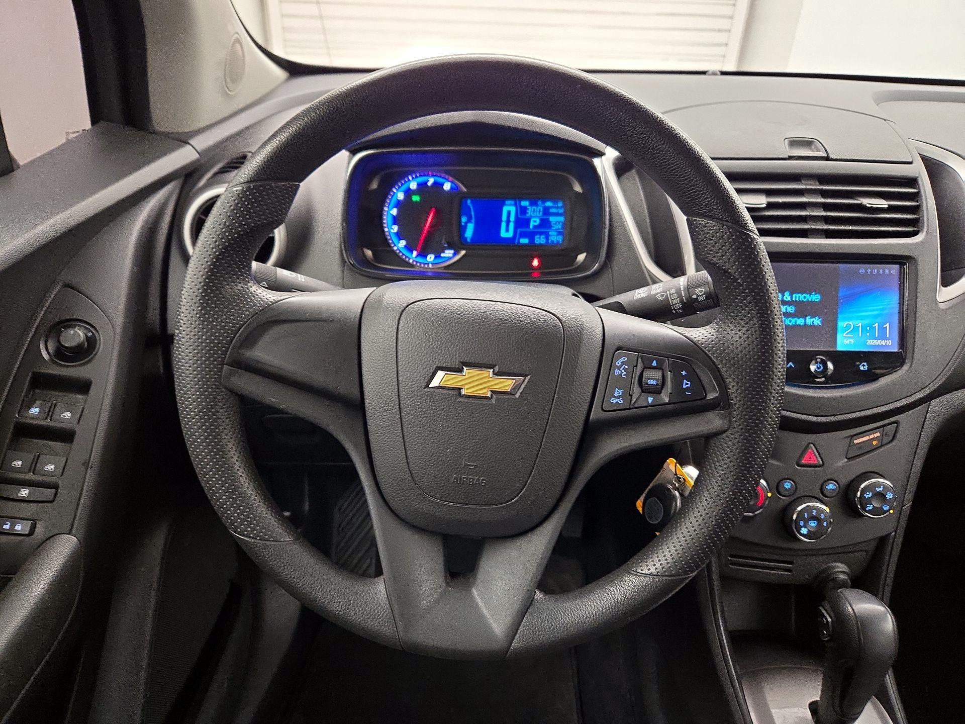Thumbnail: 2016 Chevrolet Trax - 10