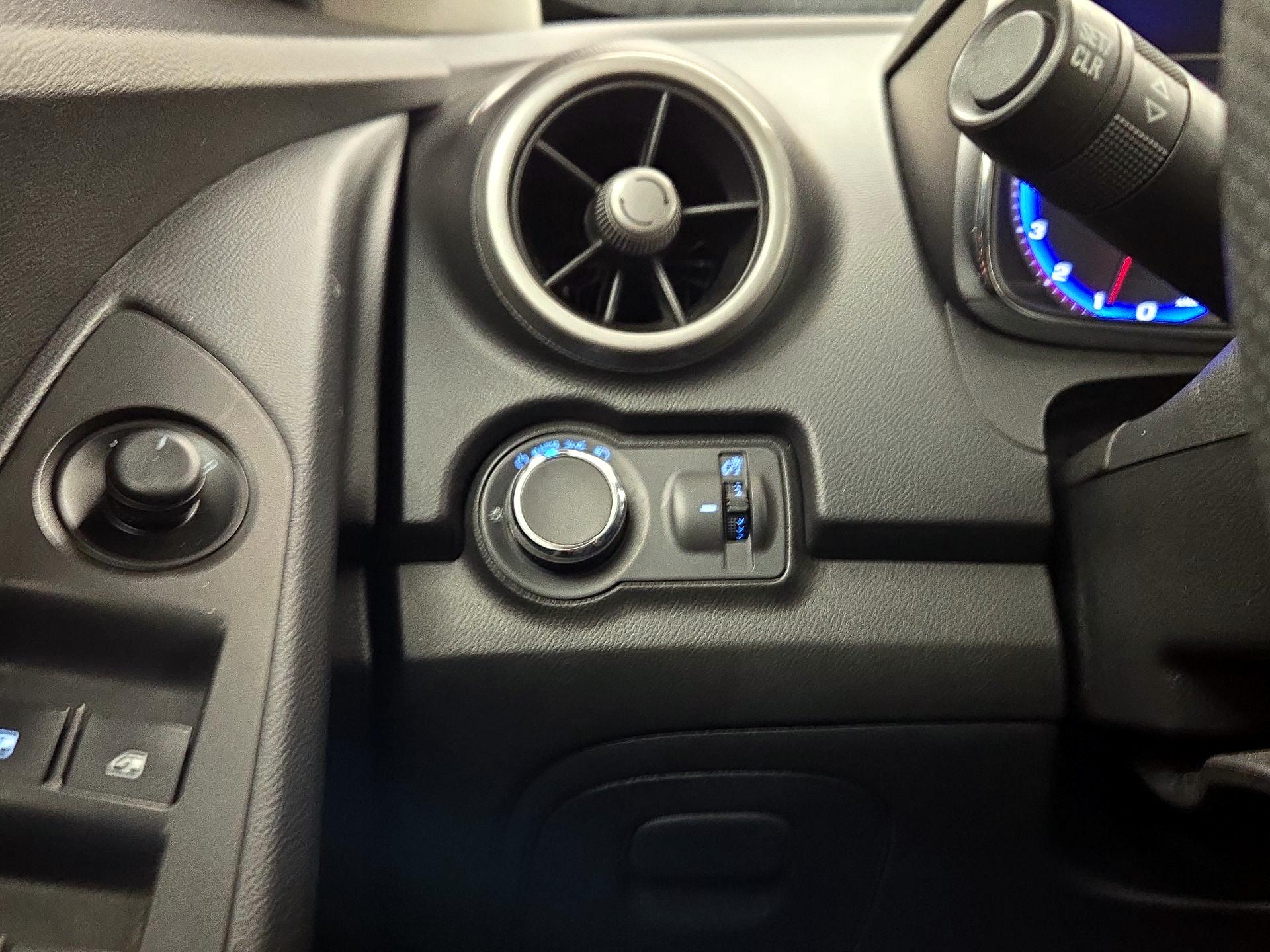 Thumbnail: 2016 Chevrolet Trax - 13