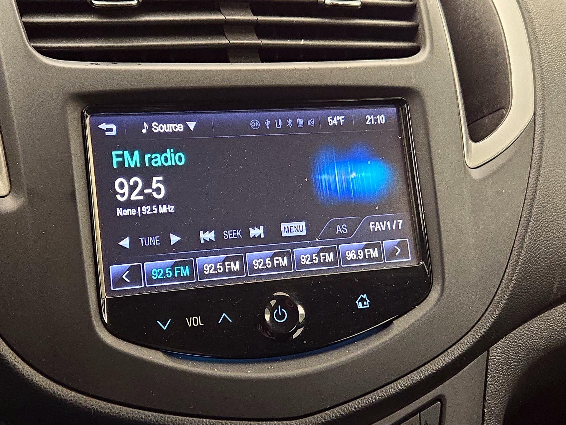 Thumbnail: 2016 Chevrolet Trax - 15