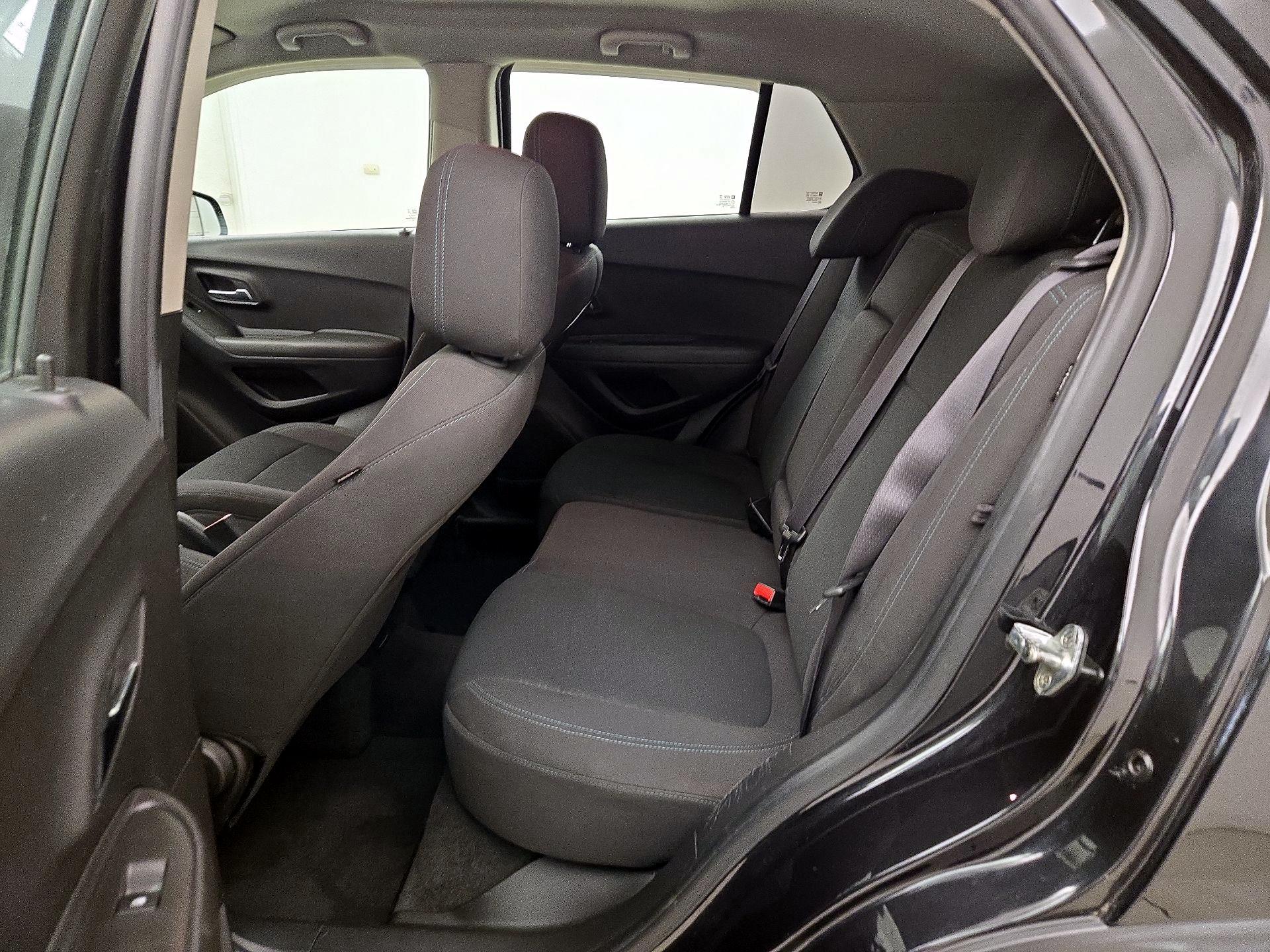 Thumbnail: 2016 Chevrolet Trax - 19