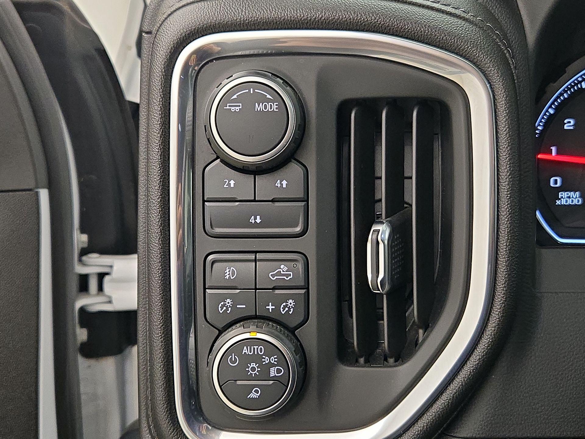 Thumbnail: 2021 Chevrolet Silverado 2500 - 13