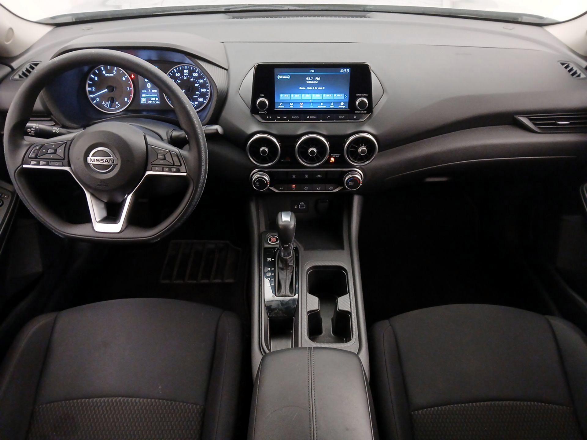 Thumbnail: 2022 Nissan Sentra - 9