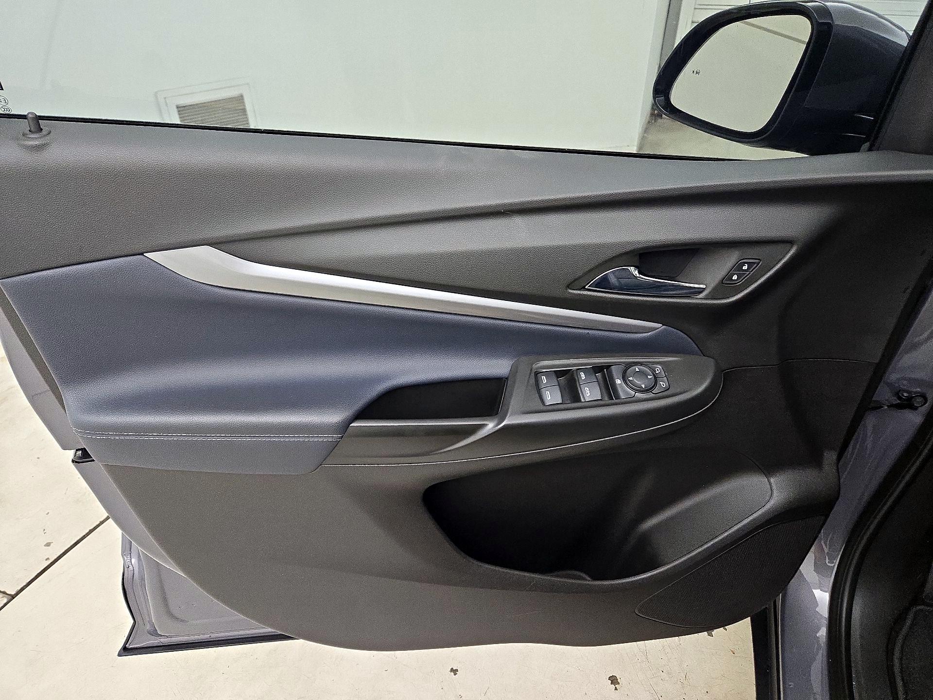 Thumbnail: 2023 Chevrolet Bolt EUV - 12