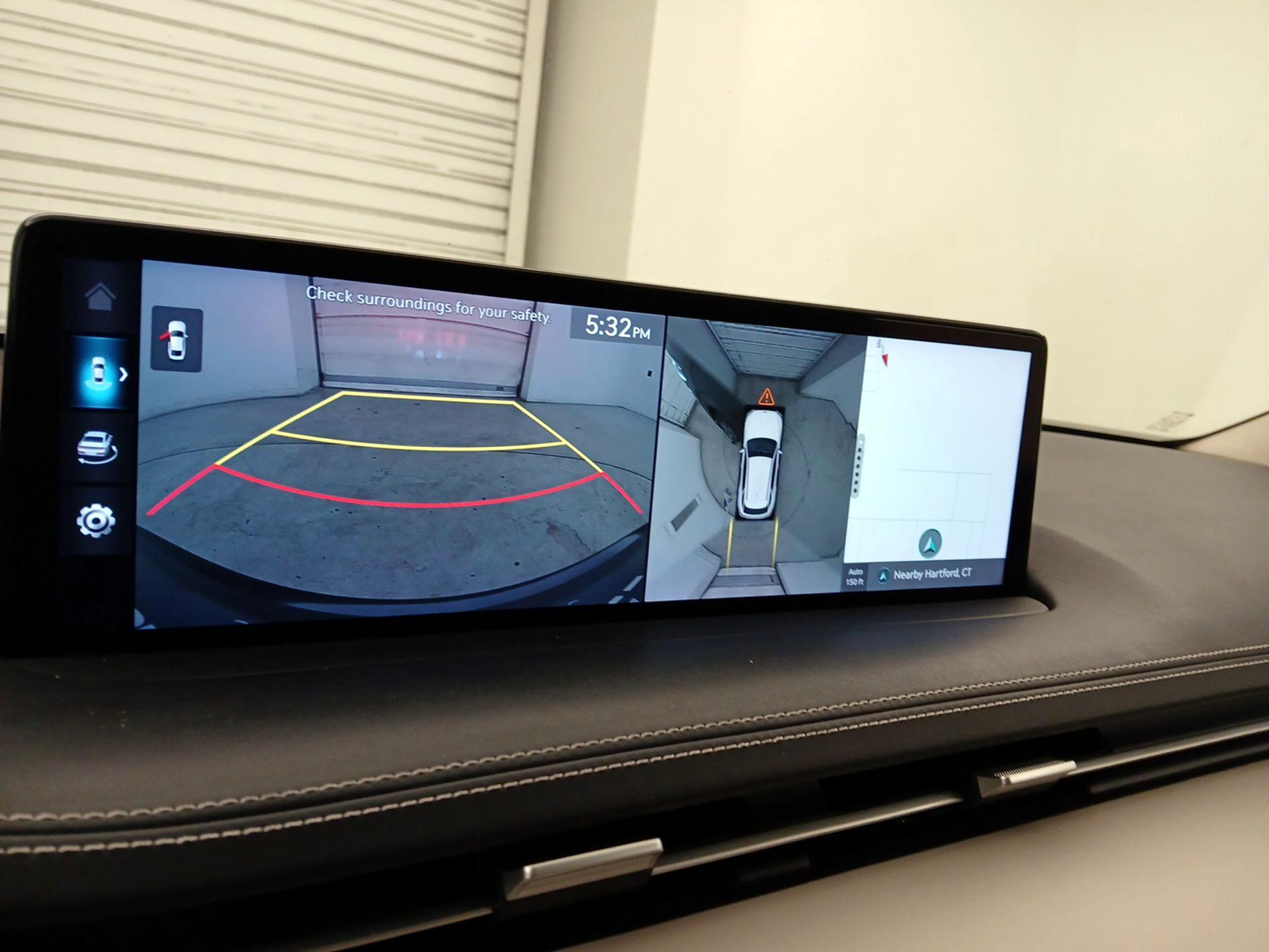 Thumbnail: 2022 Genesis GV70 - 15