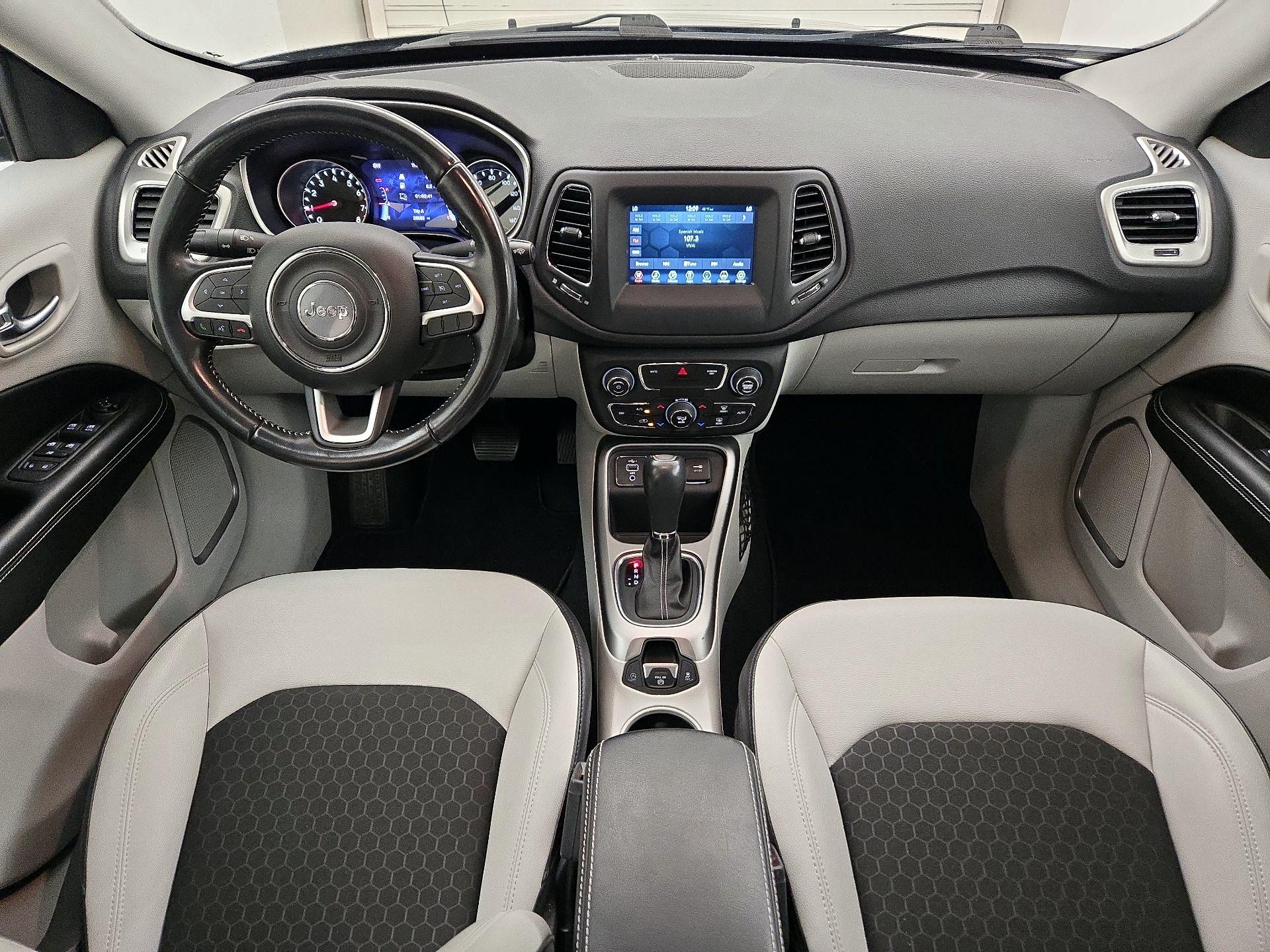 Thumbnail: 2020 Jeep Compass - 9