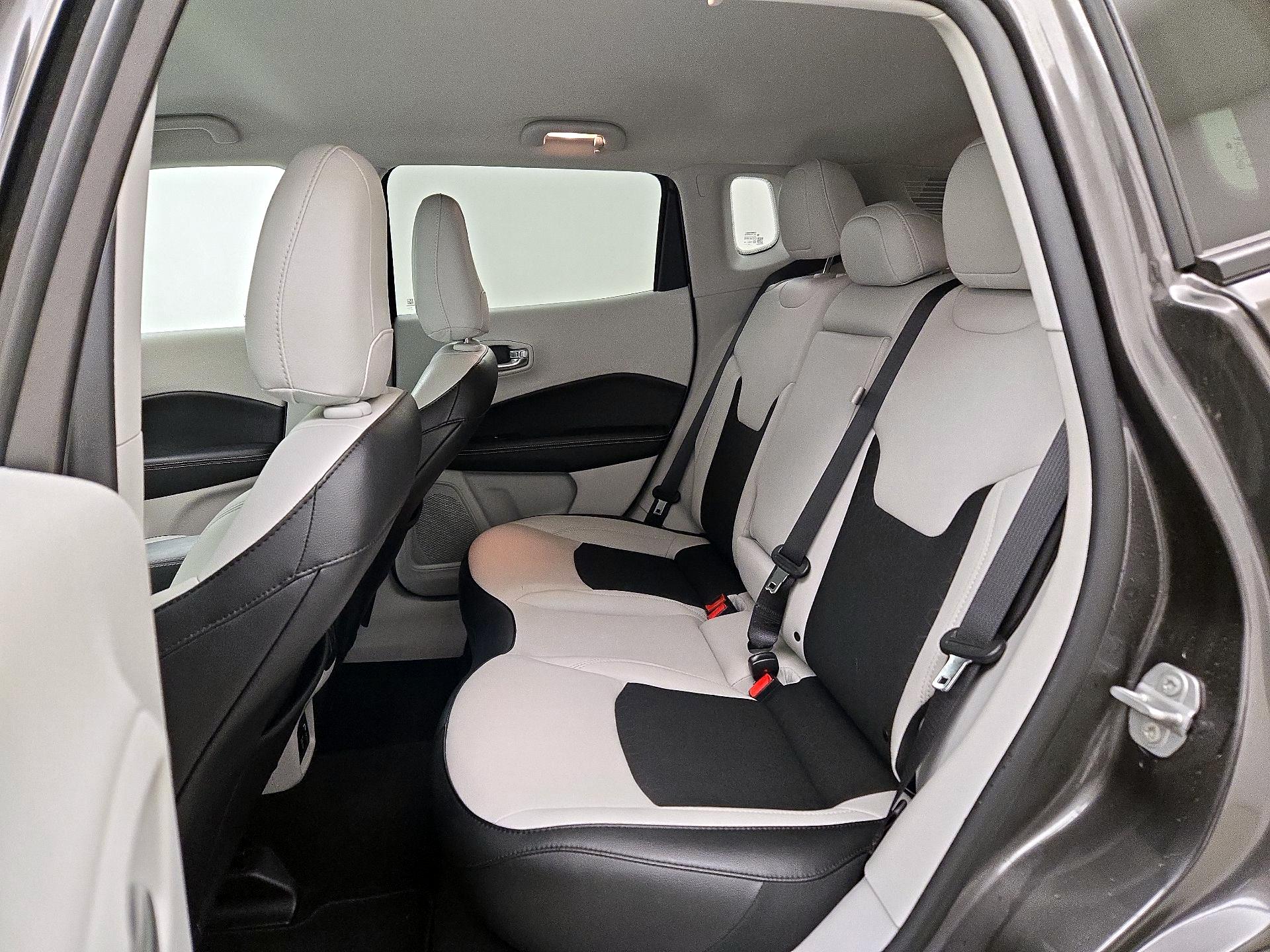 Thumbnail: 2020 Jeep Compass - 19