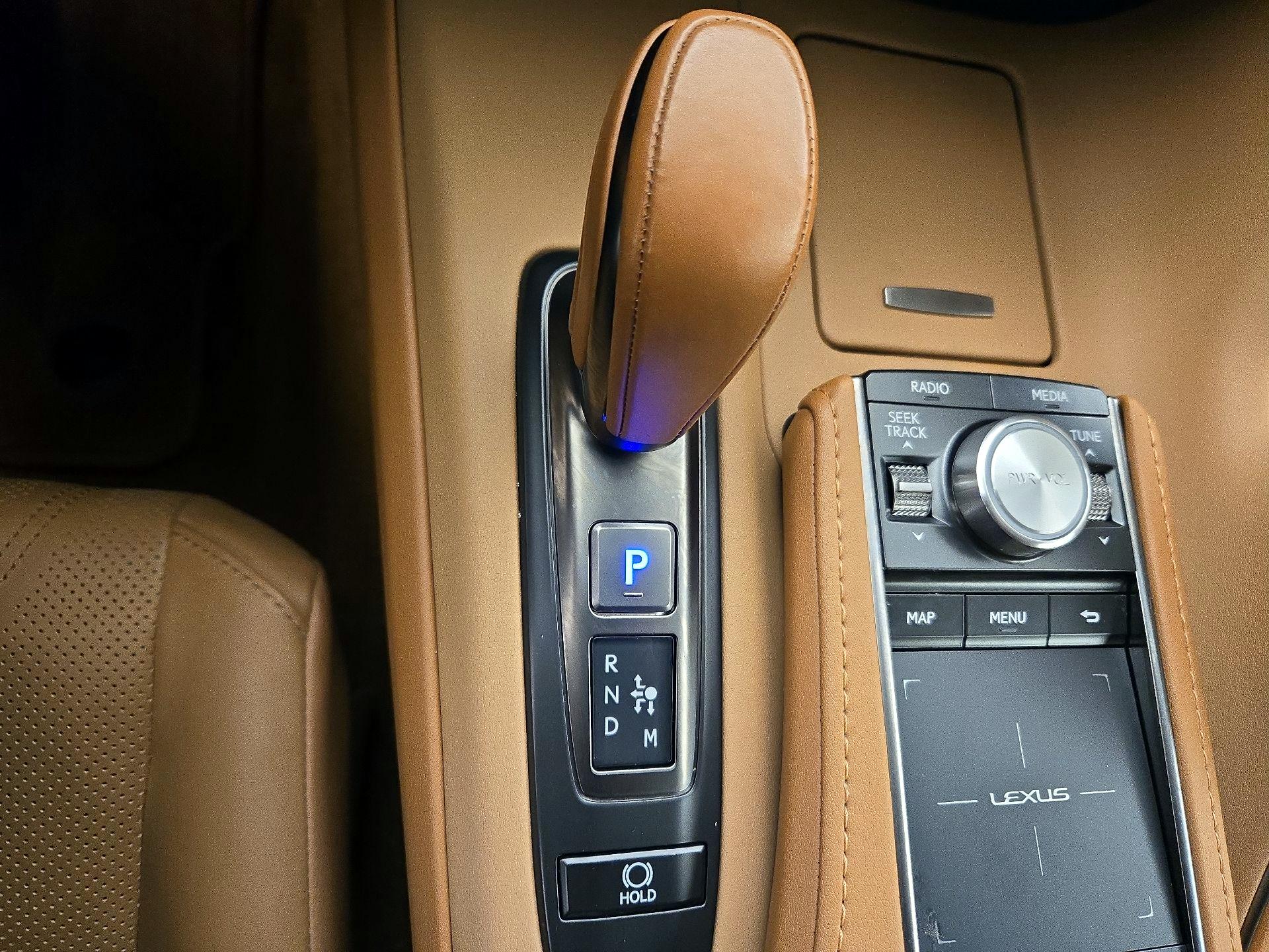 Thumbnail: 2019 Lexus LC - 17