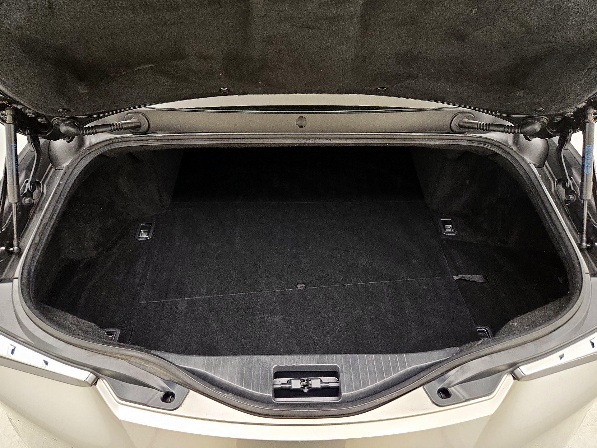 Thumbnail: 2019 Lexus LC - 18