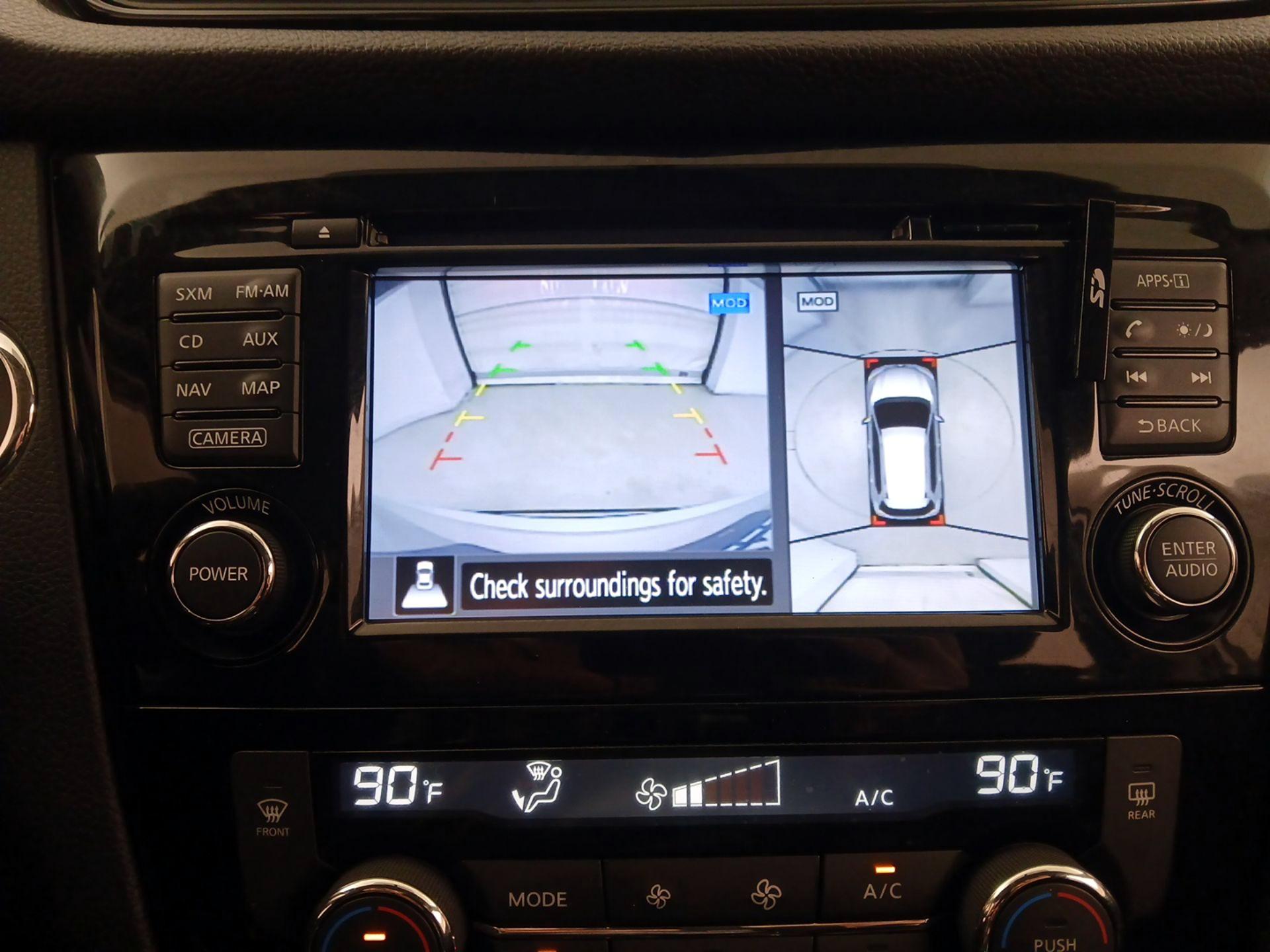 Thumbnail: 2017 Nissan Rogue - 14