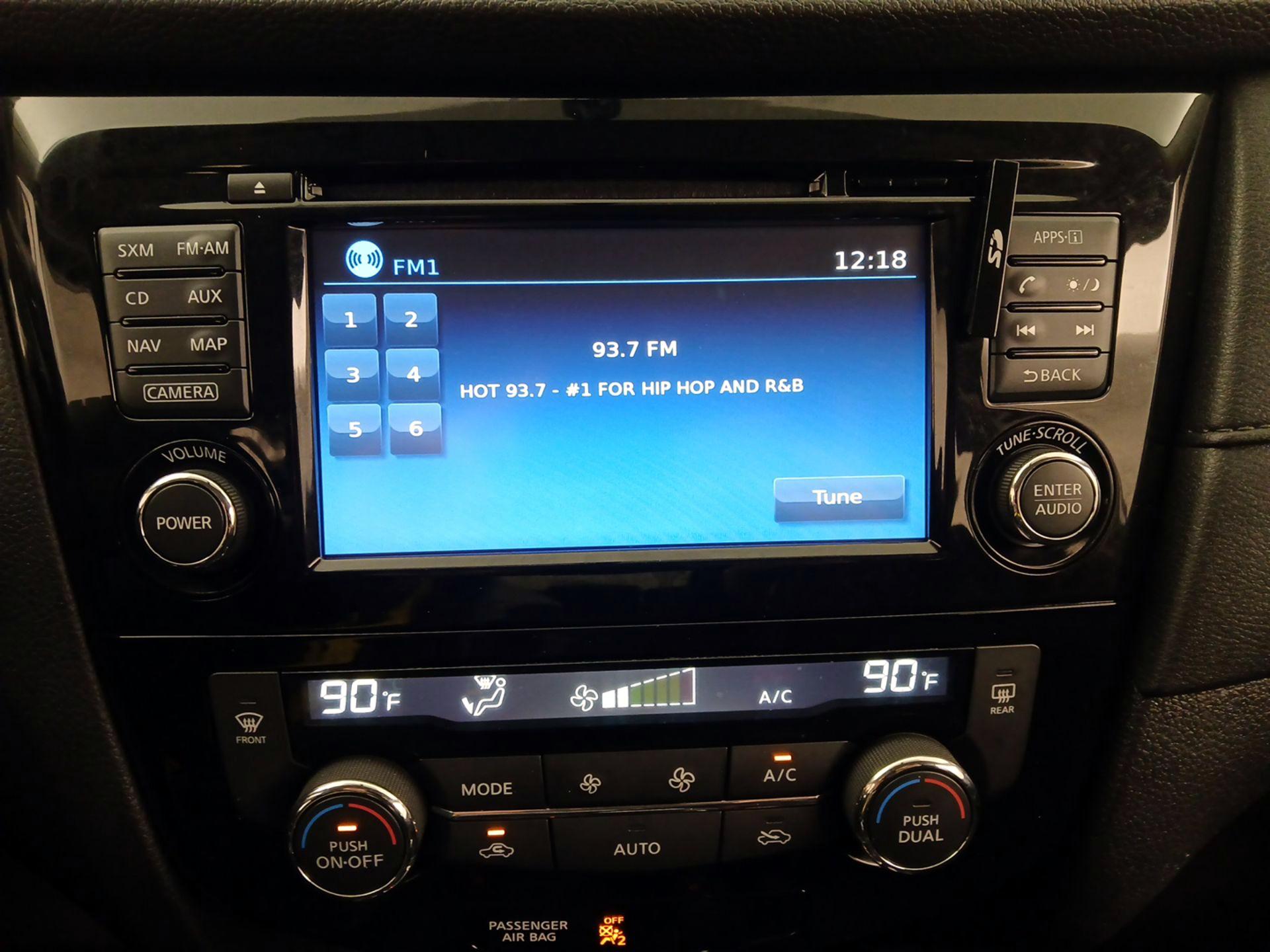 Thumbnail: 2017 Nissan Rogue - 15