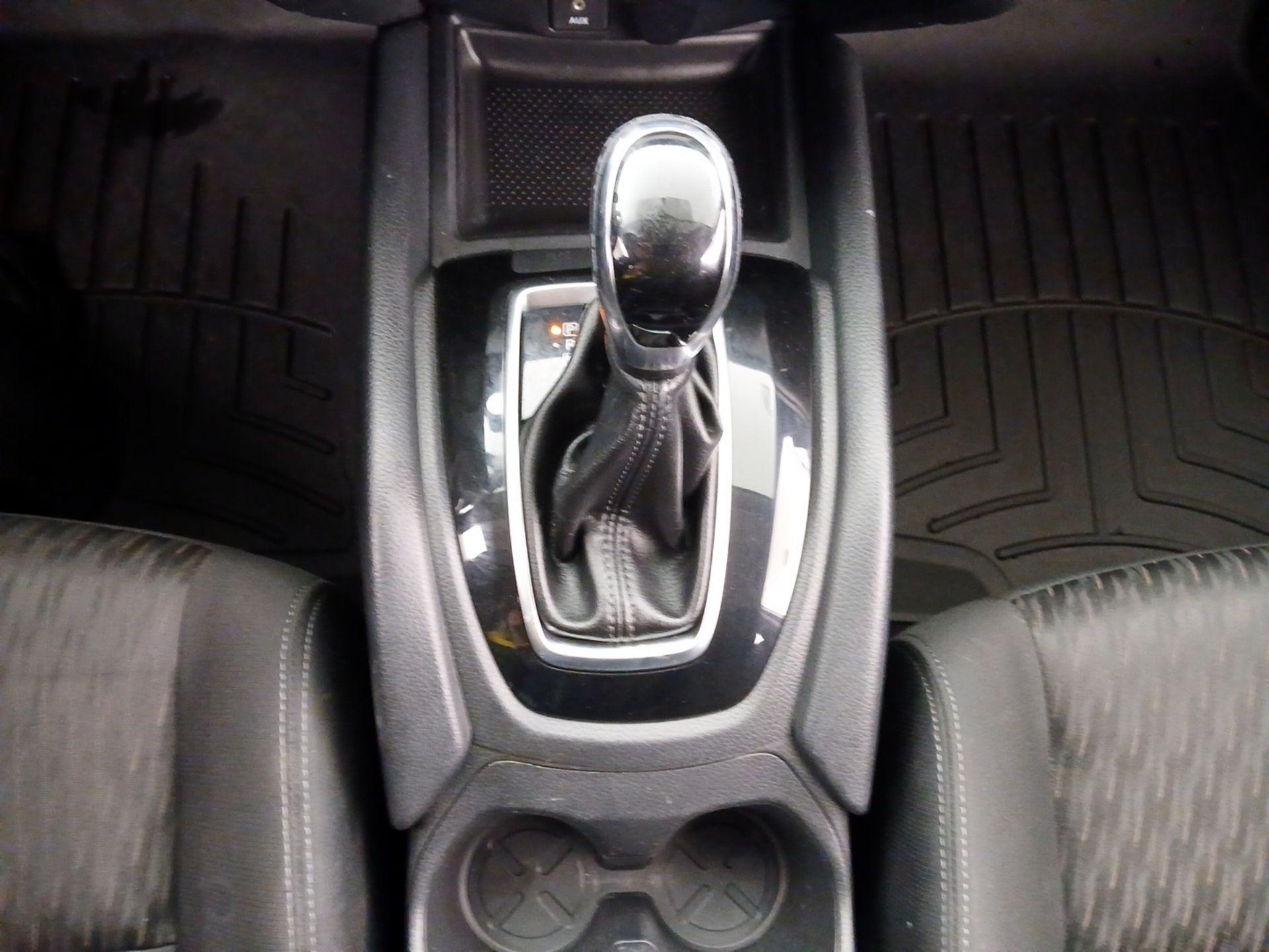 Thumbnail: 2017 Nissan Rogue - 17