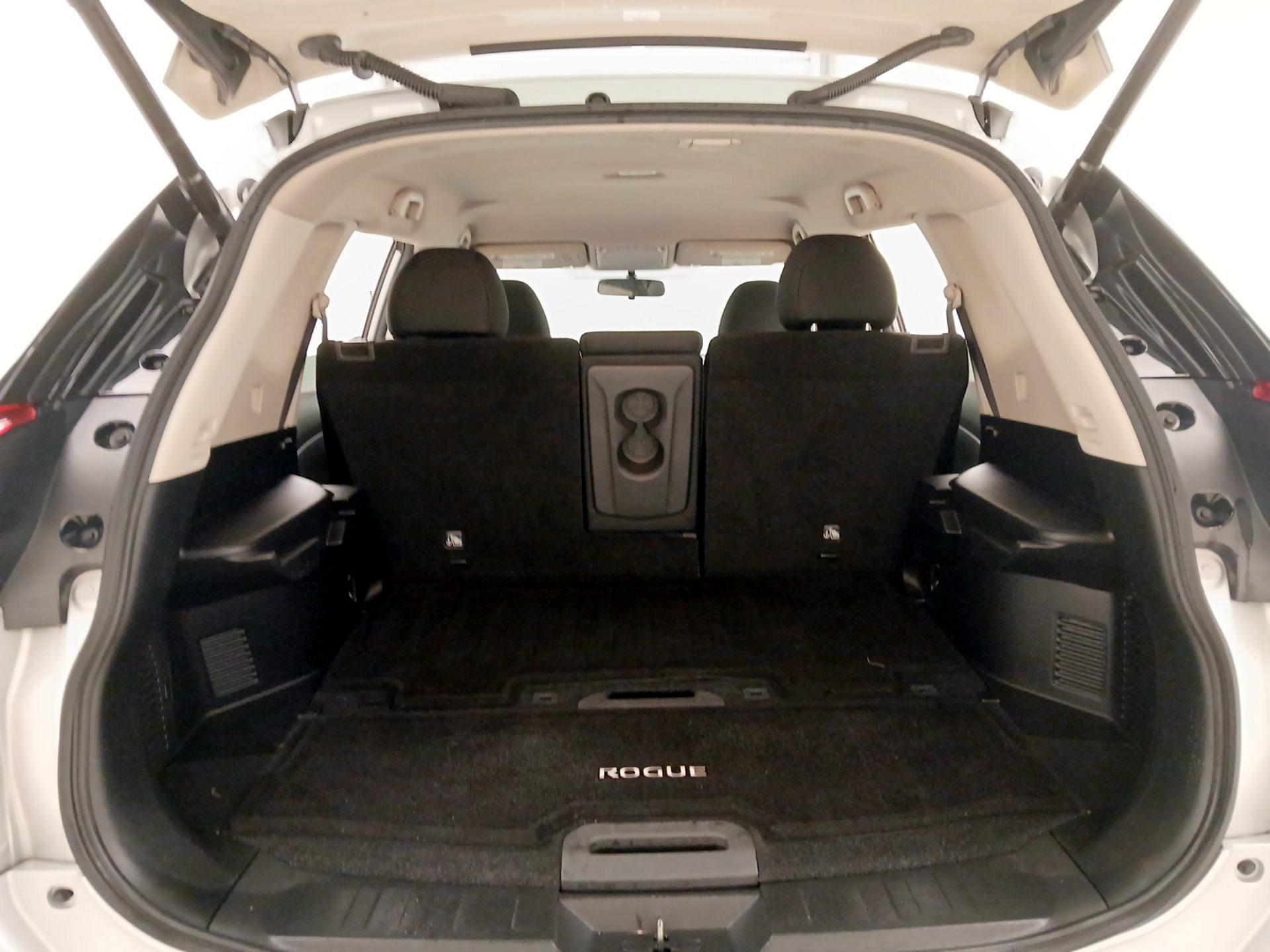 Thumbnail: 2017 Nissan Rogue - 19