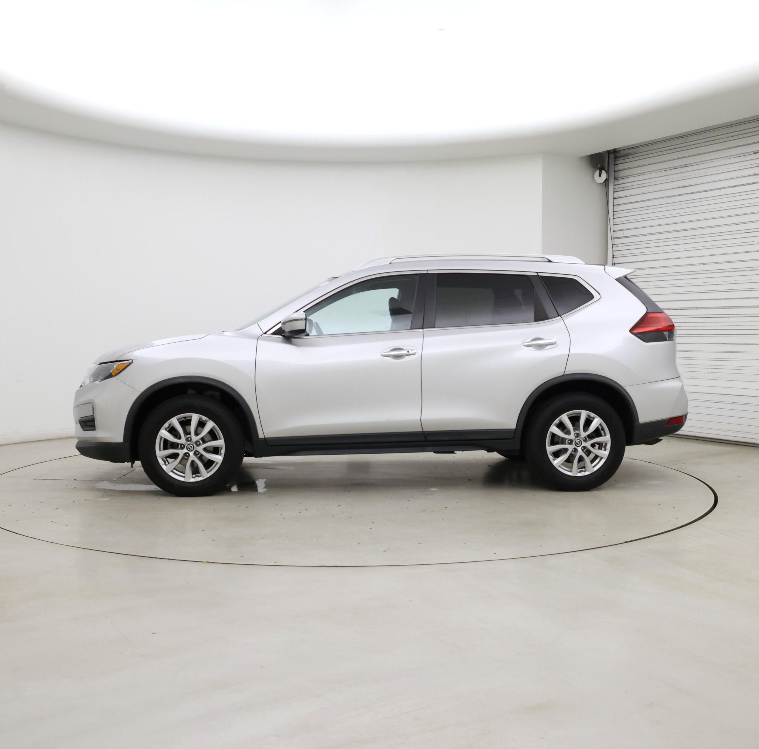 Thumbnail: 2017 Nissan Rogue - 3