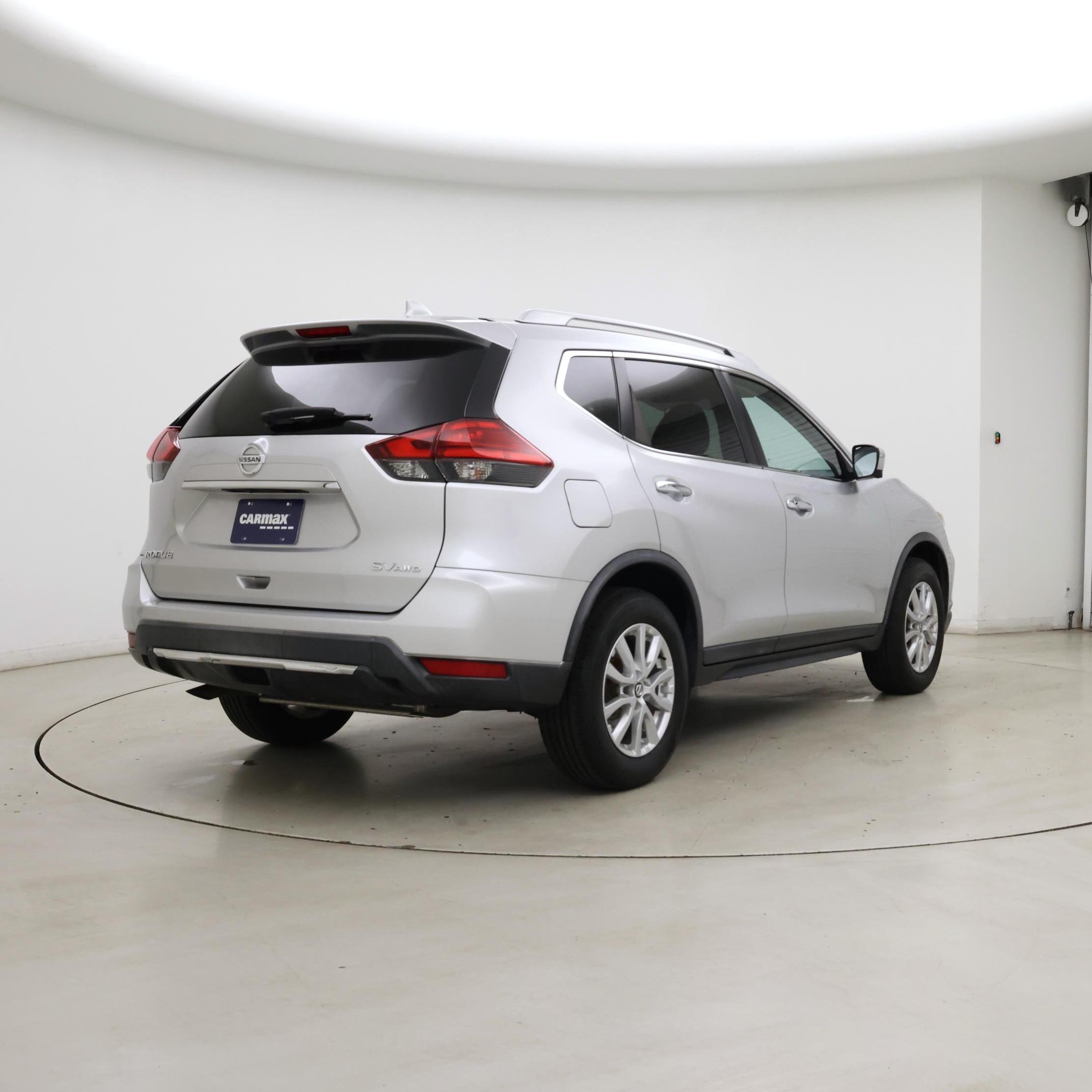 Thumbnail: 2017 Nissan Rogue - 8