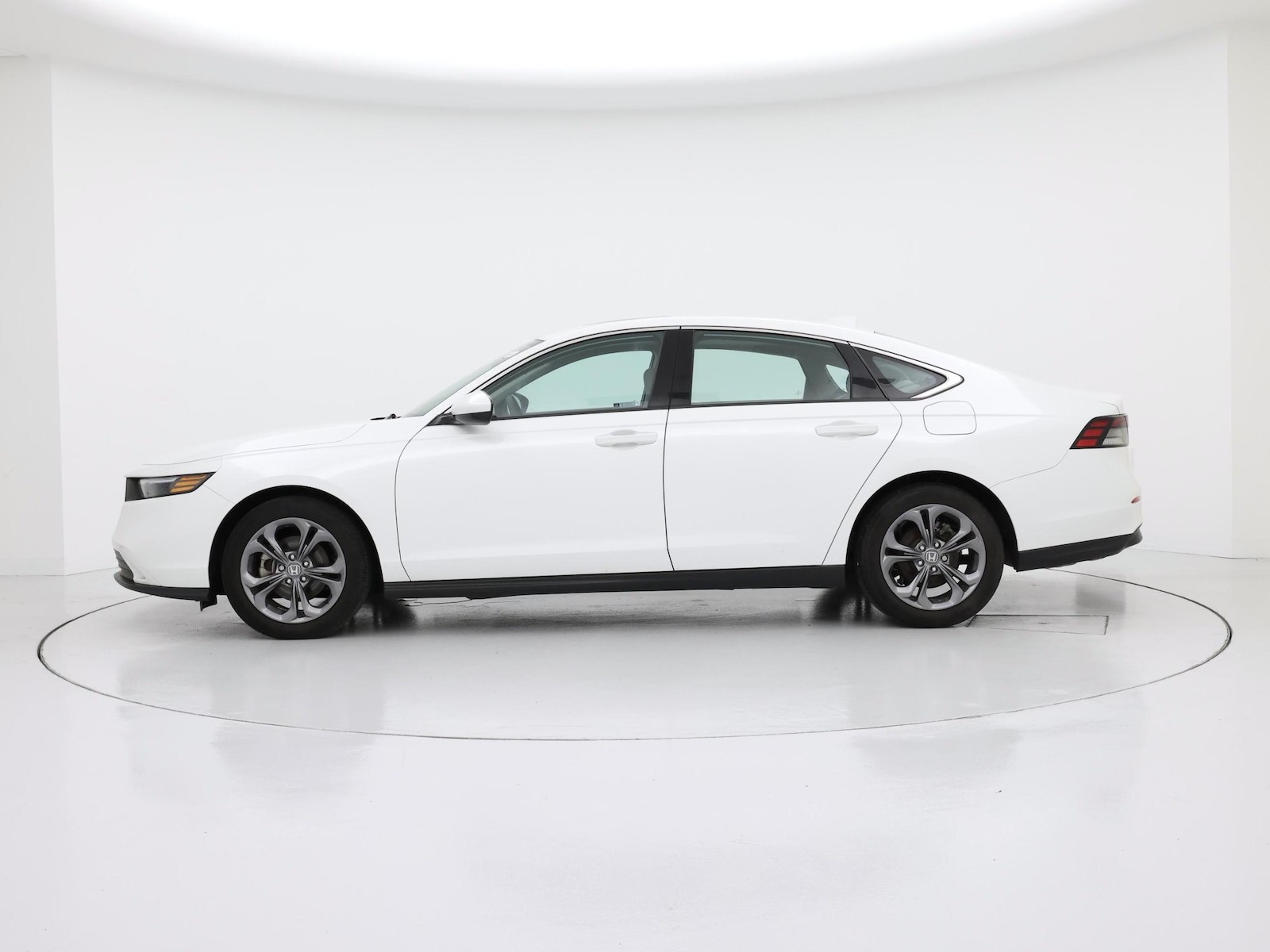 2024 Honda Accord EX - Photo 4