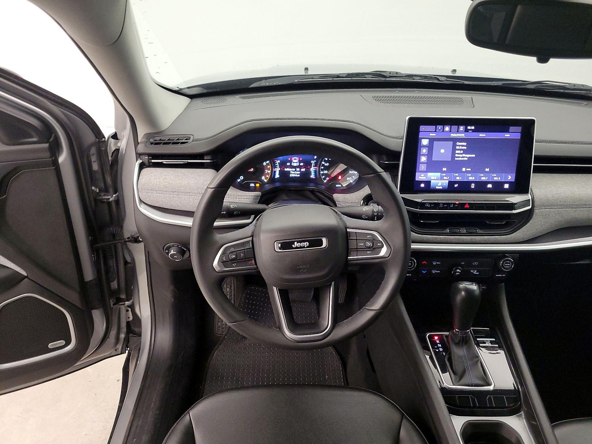 Thumbnail: 2022 Jeep Compass - 10