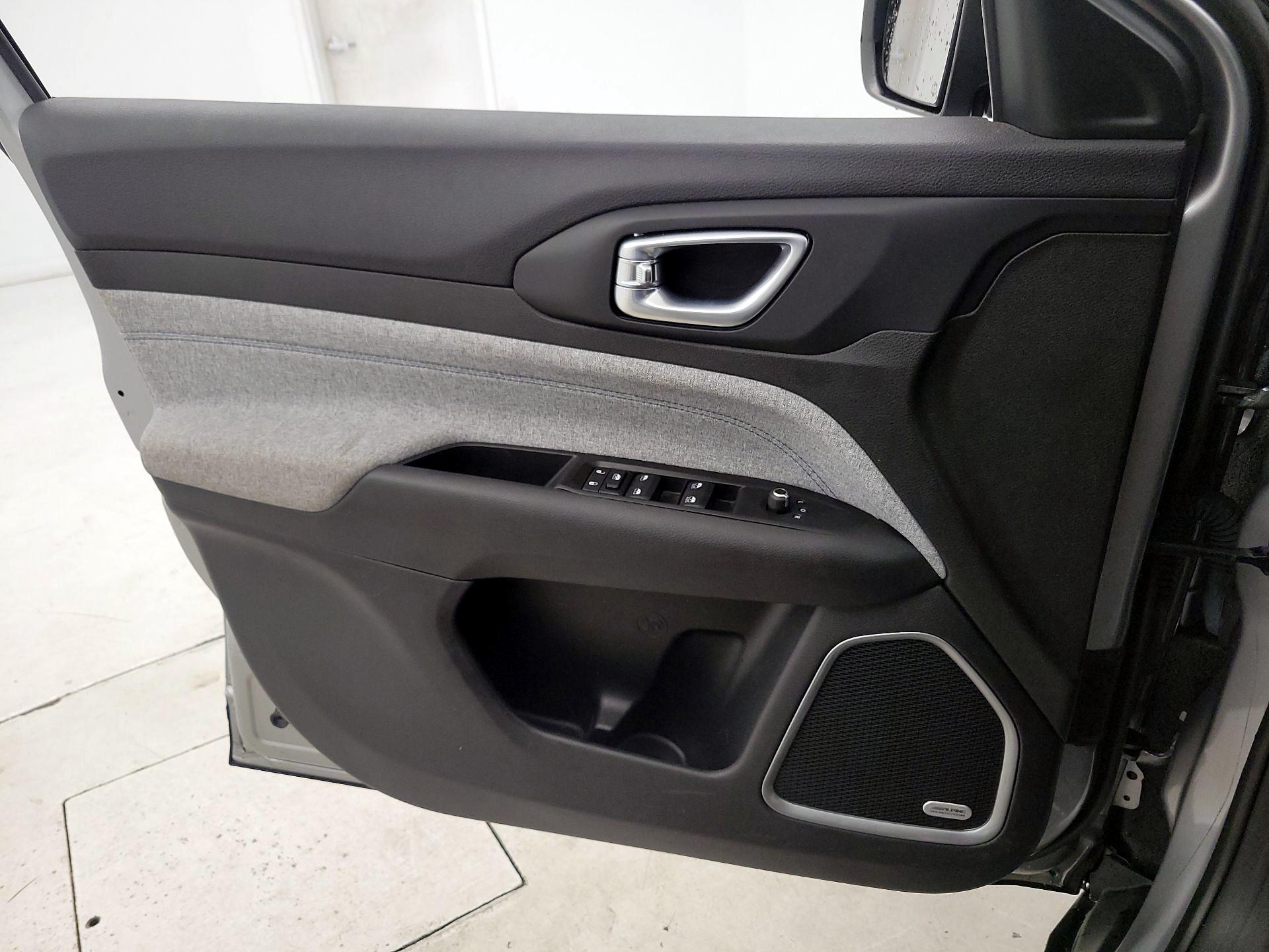 Thumbnail: 2022 Jeep Compass - 12