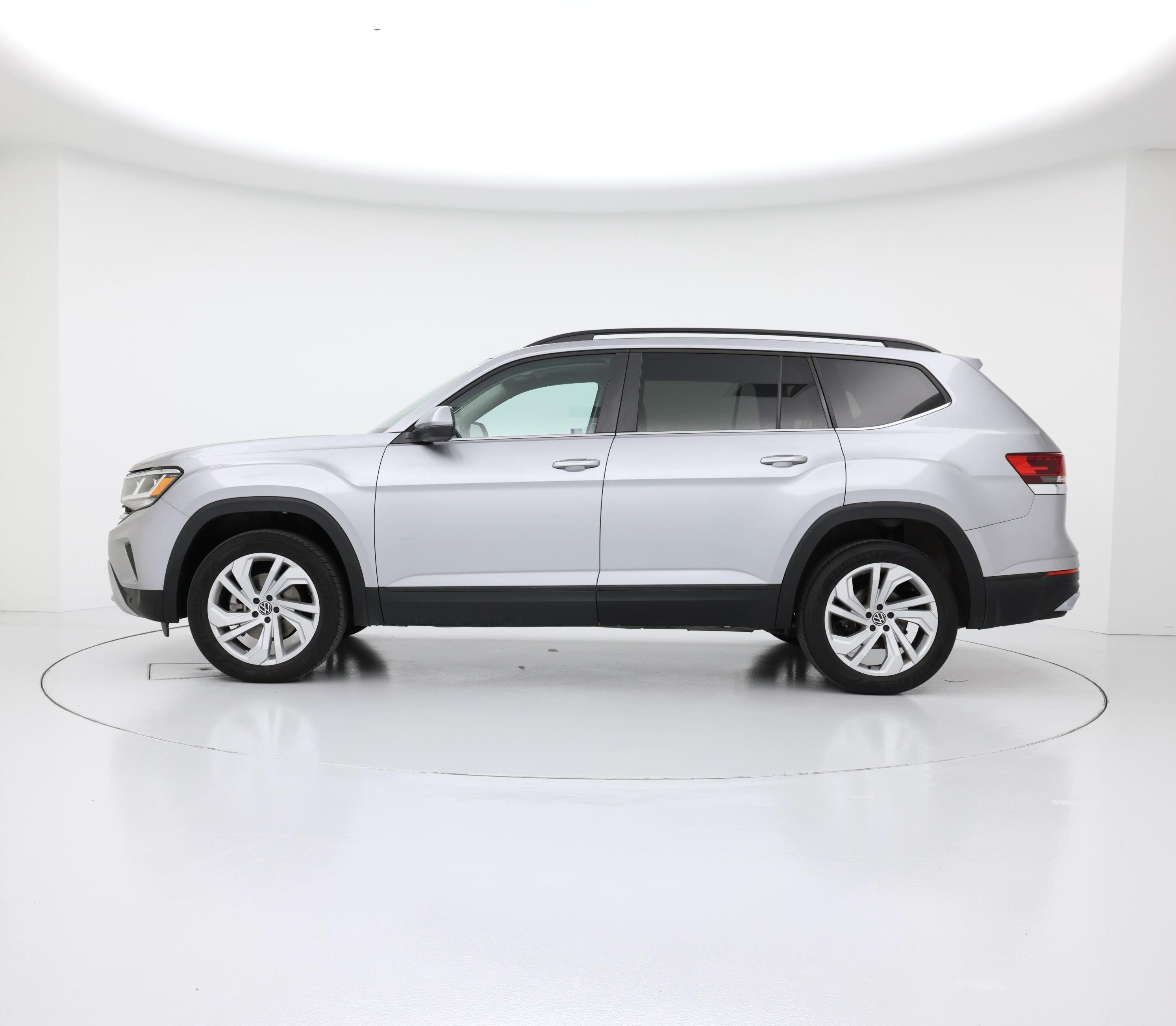 Thumbnail: 2023 Volkswagen Atlas - 3