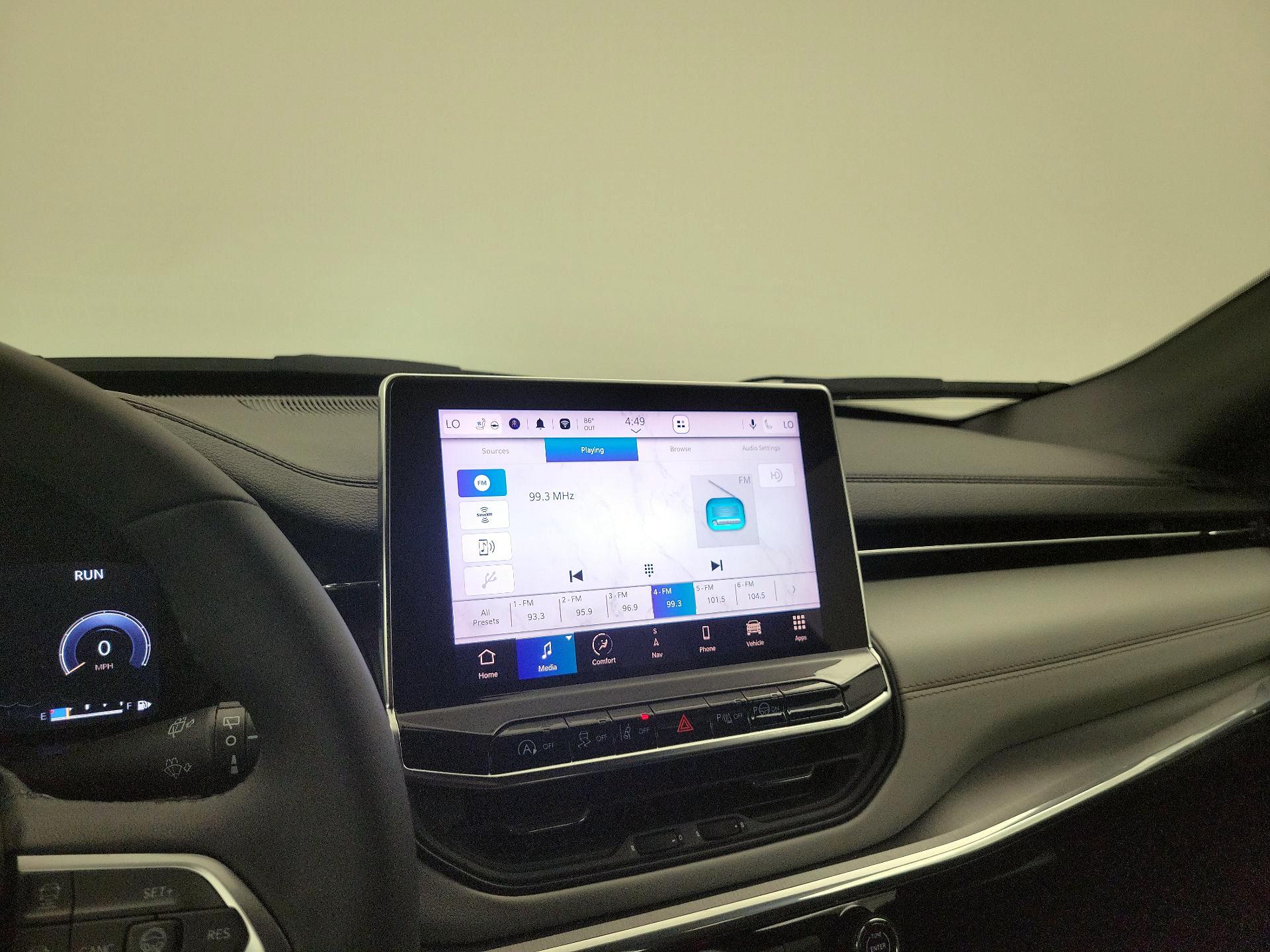 Thumbnail: 2023 Jeep Compass - 16