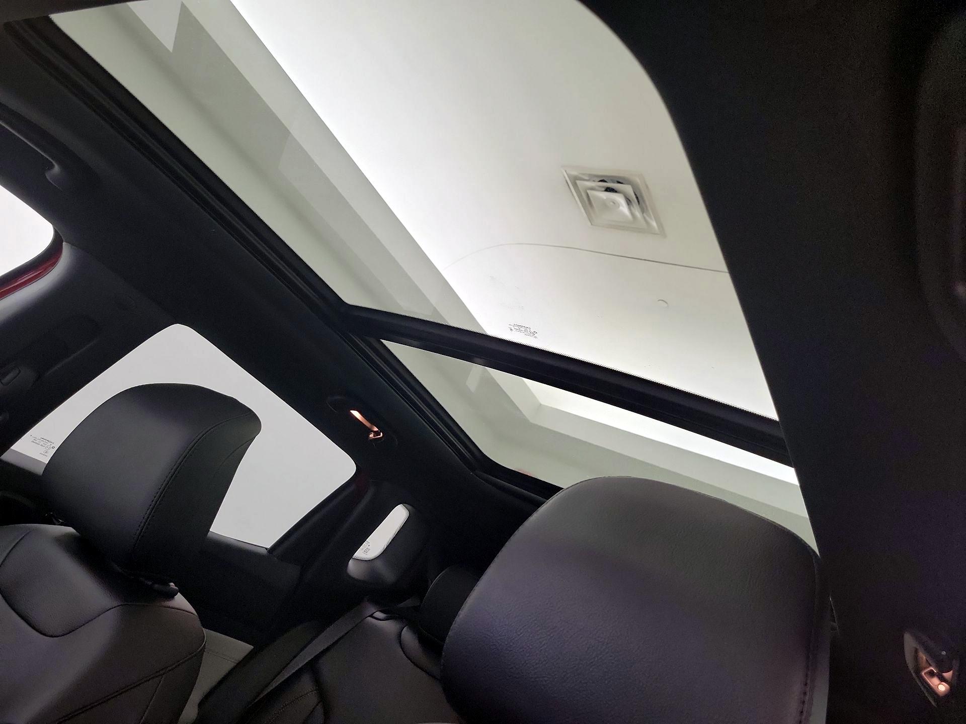 Thumbnail: 2023 Jeep Compass - 20