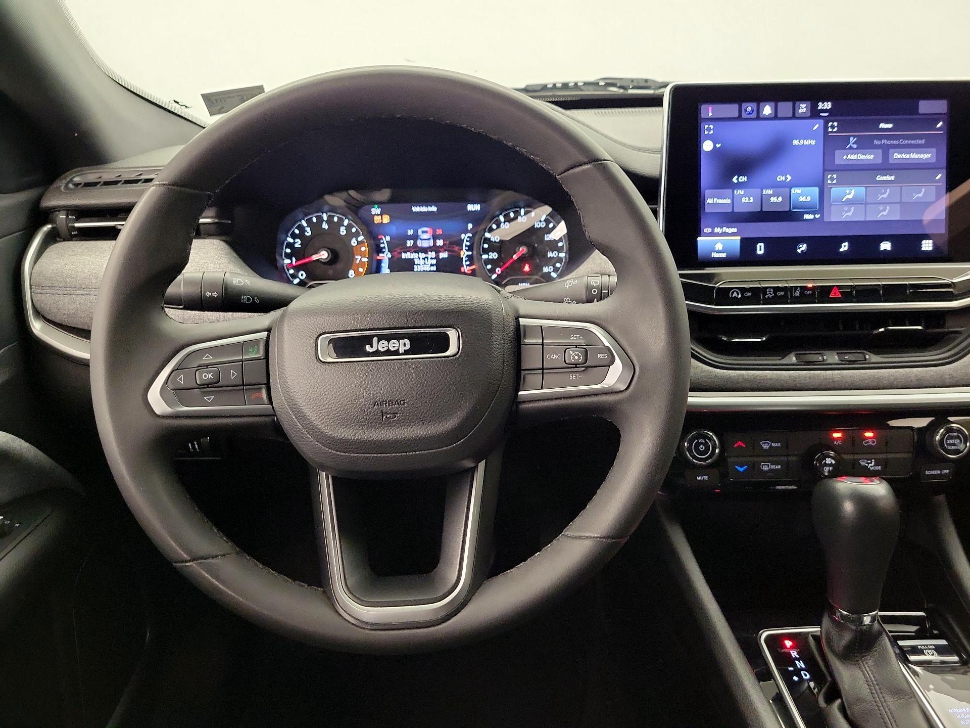 Thumbnail: 2023 Jeep Compass - 10