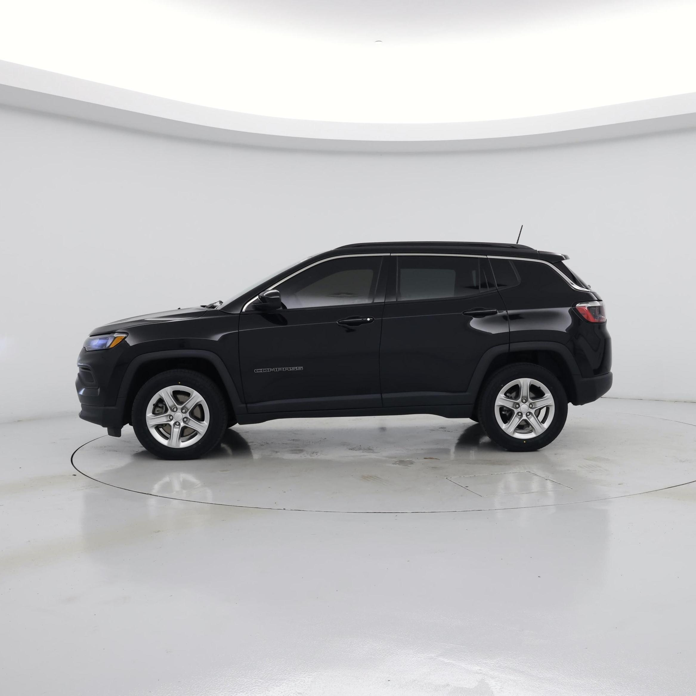 Thumbnail: 2023 Jeep Compass - 3
