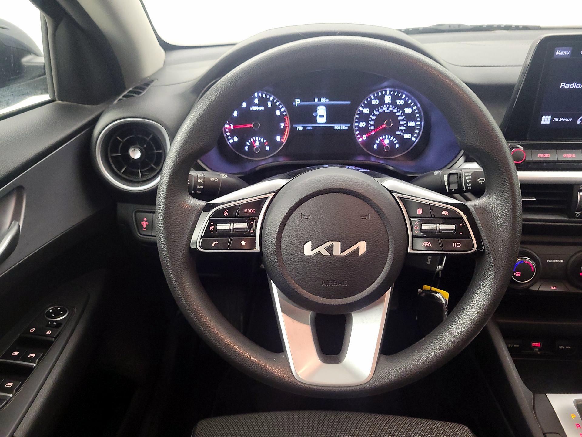 Thumbnail: 2023 Kia Forte - 10