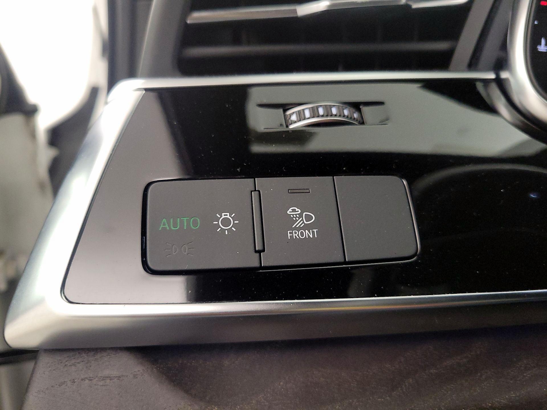 Thumbnail: 2021 Audi Q7 - 13
