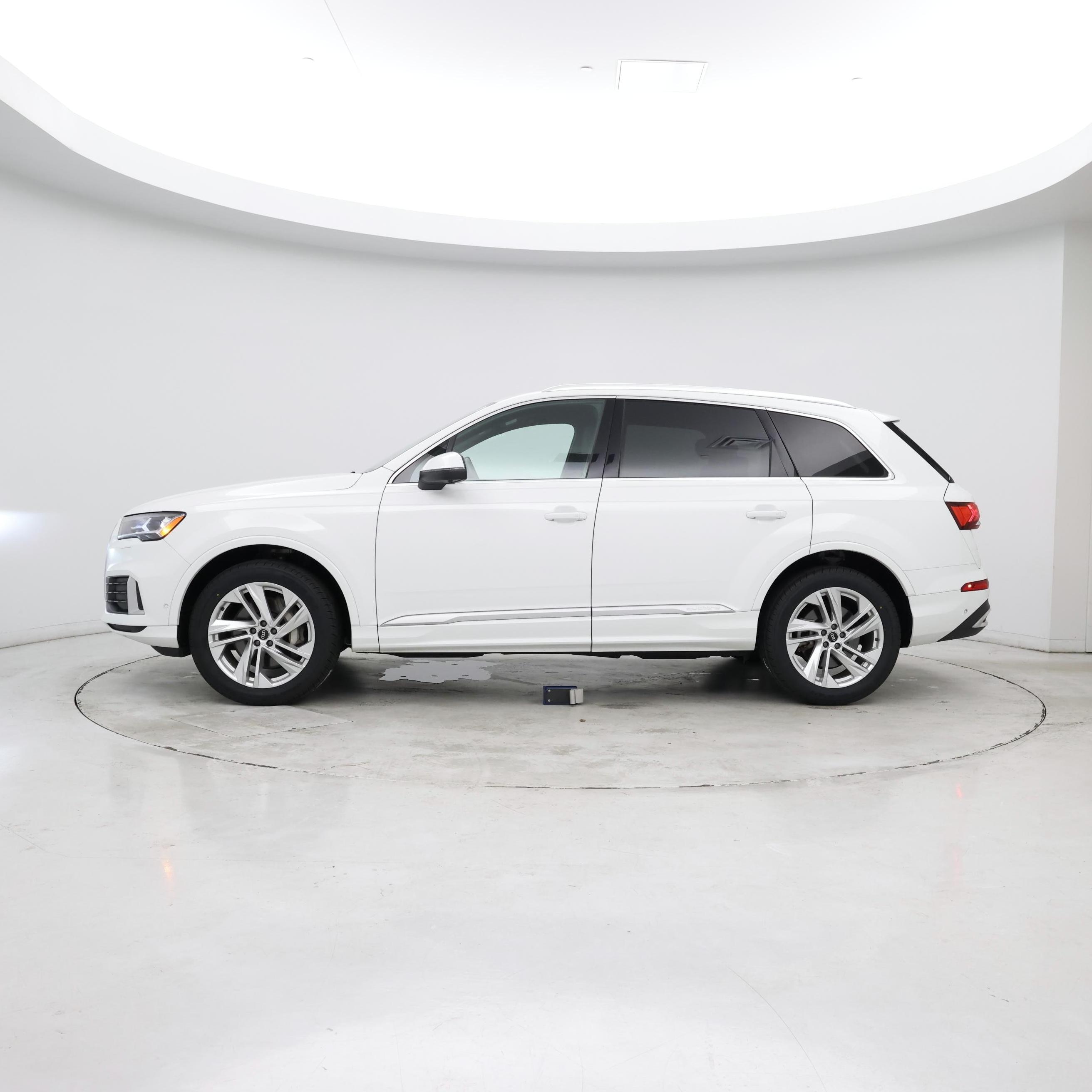 Thumbnail: 2021 Audi Q7 - 2