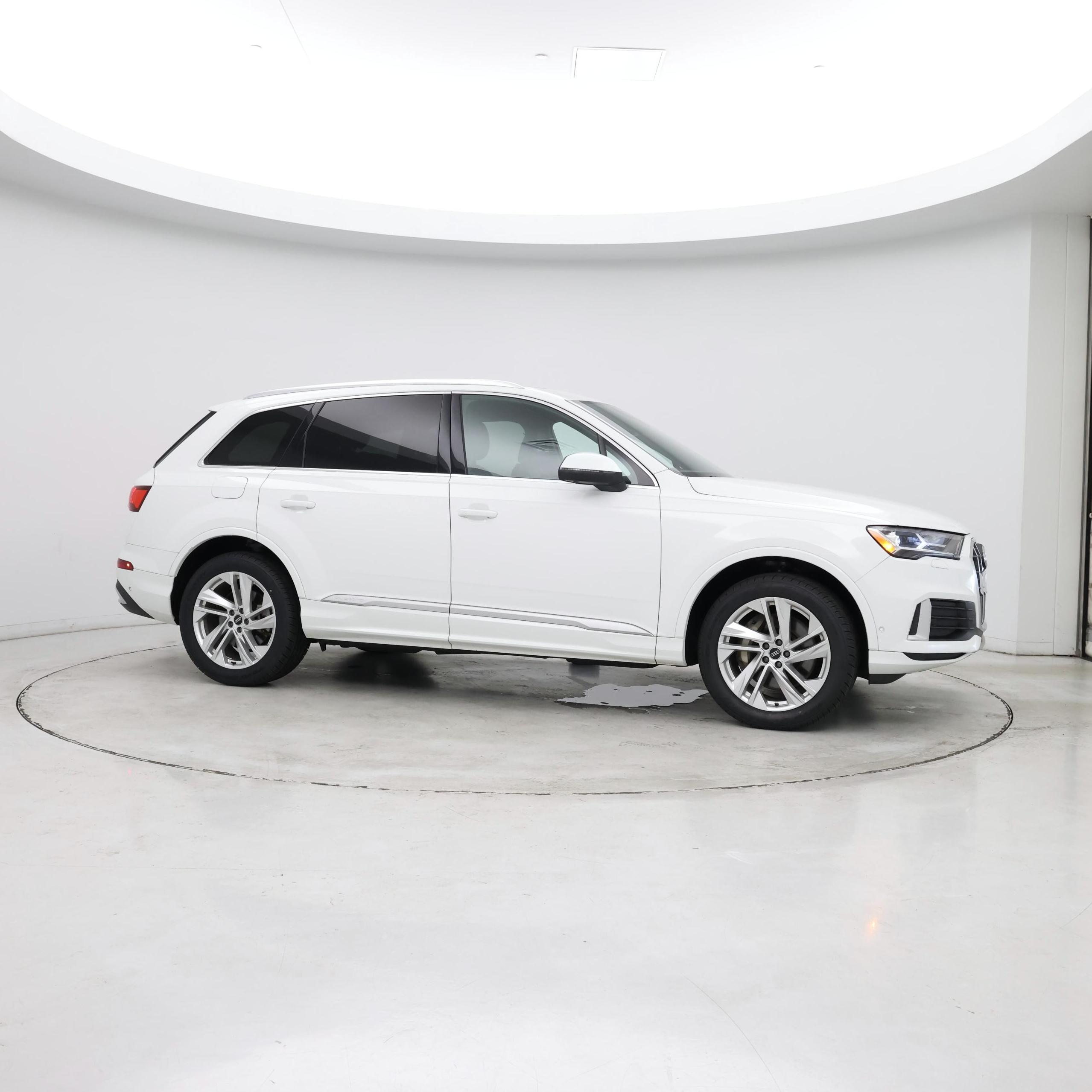 Thumbnail: 2021 Audi Q7 - 7
