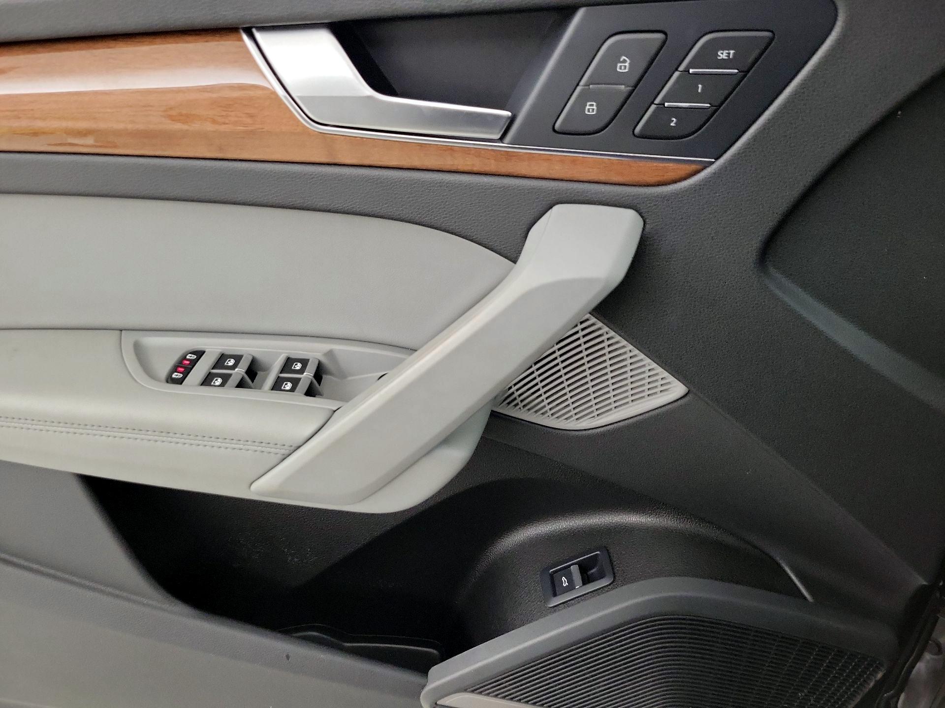 Thumbnail: 2022 Audi Q5 - 12