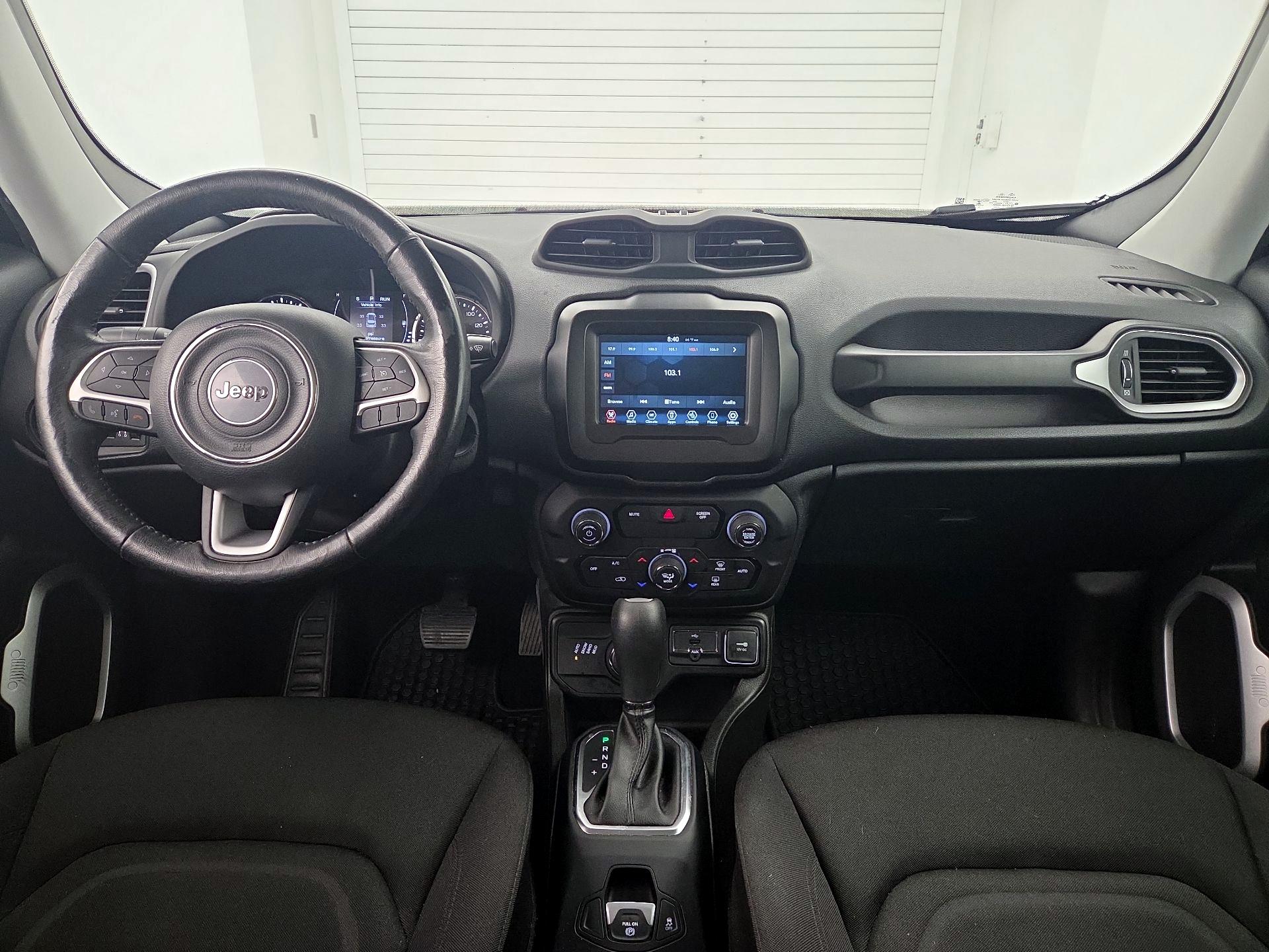Thumbnail: 2020 Jeep Renegade - 9