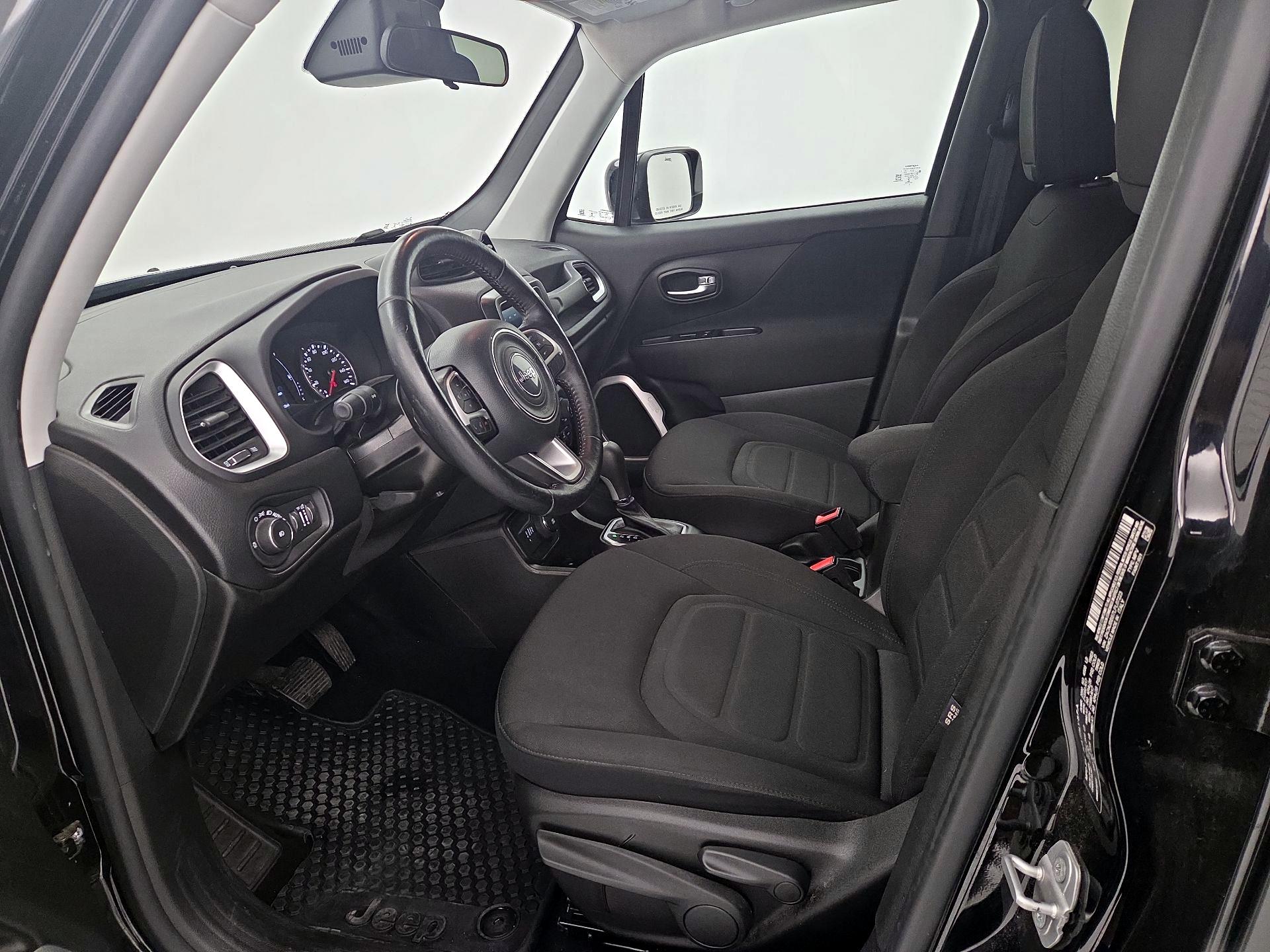 Thumbnail: 2020 Jeep Renegade - 11