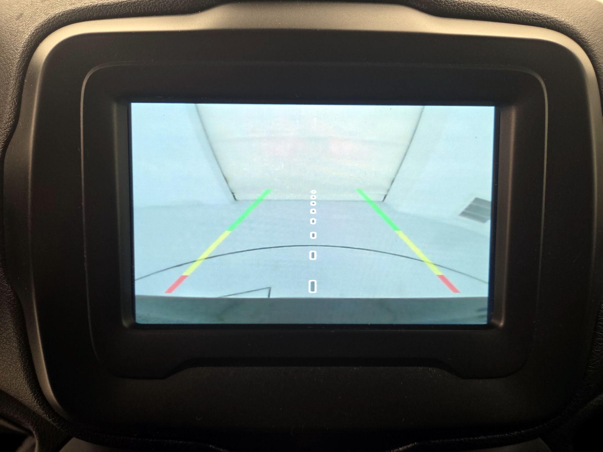 Thumbnail: 2020 Jeep Renegade - 14