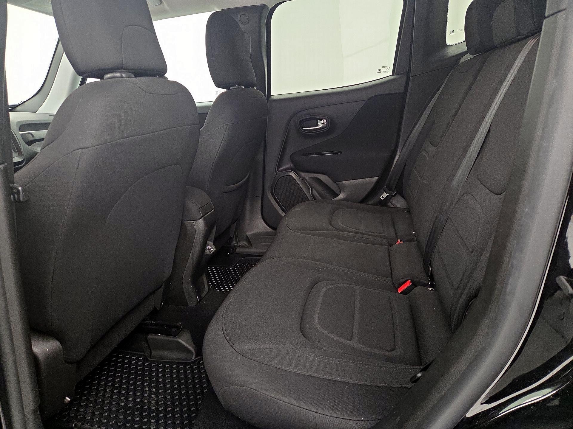 Thumbnail: 2020 Jeep Renegade - 19