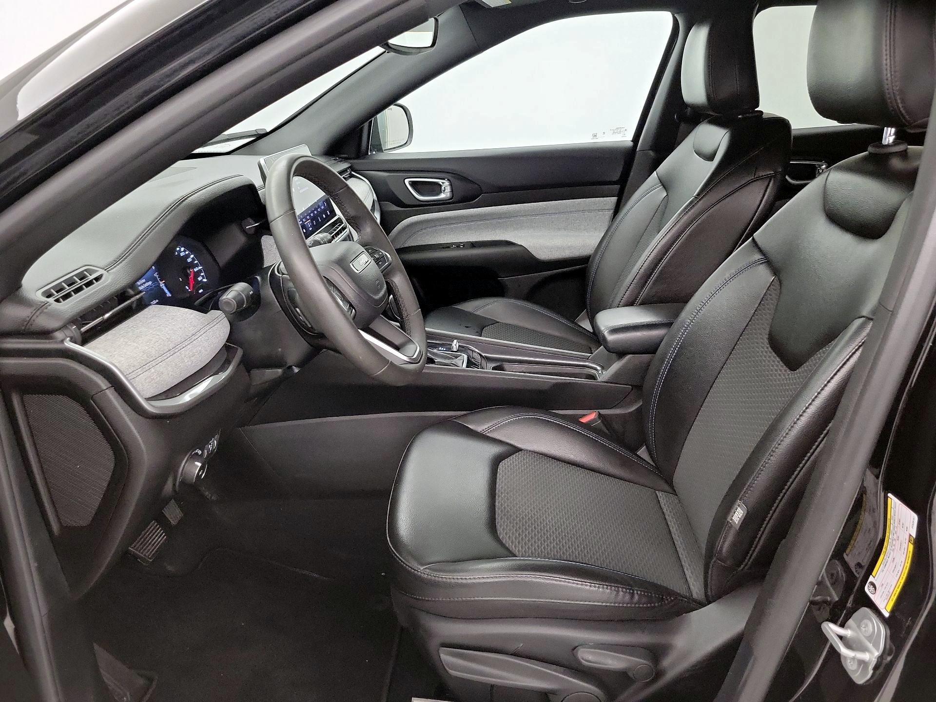 Thumbnail: 2023 Jeep Compass - 11