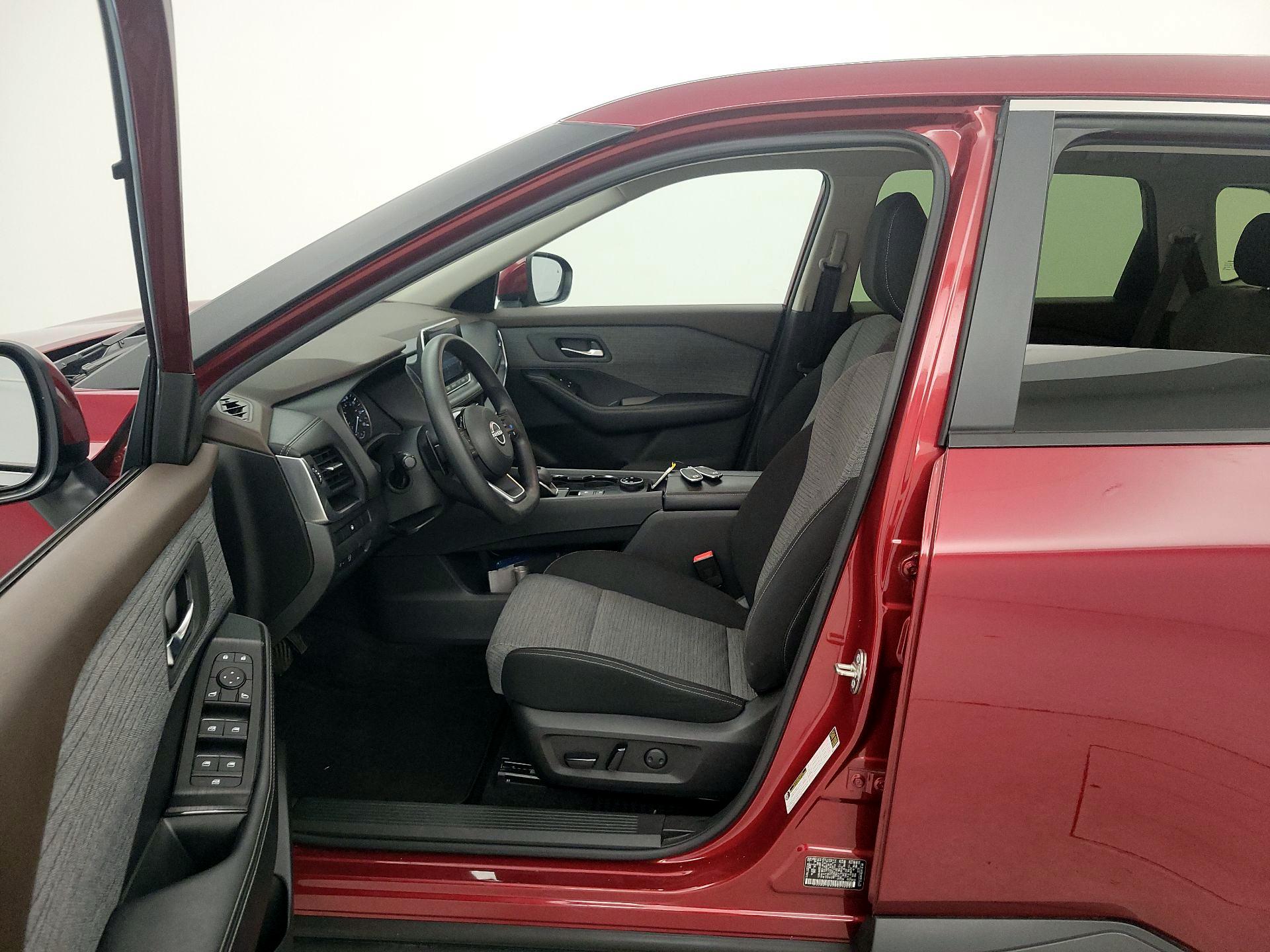 Thumbnail: 2023 Nissan Rogue - 11