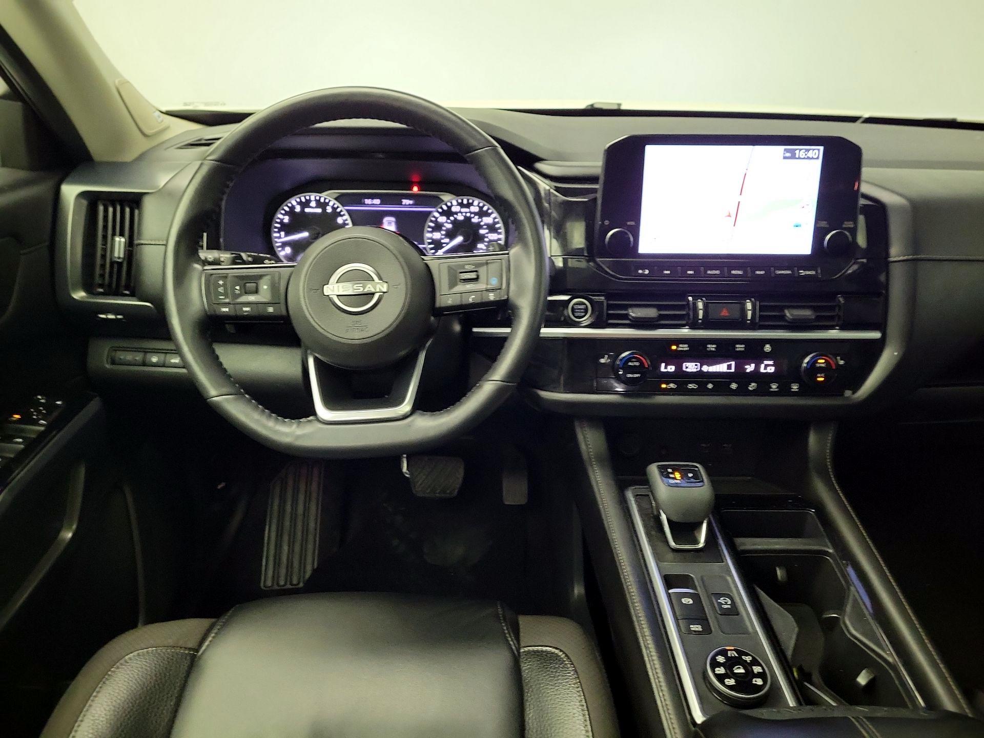 Thumbnail: 2023 Nissan Pathfinder - 10