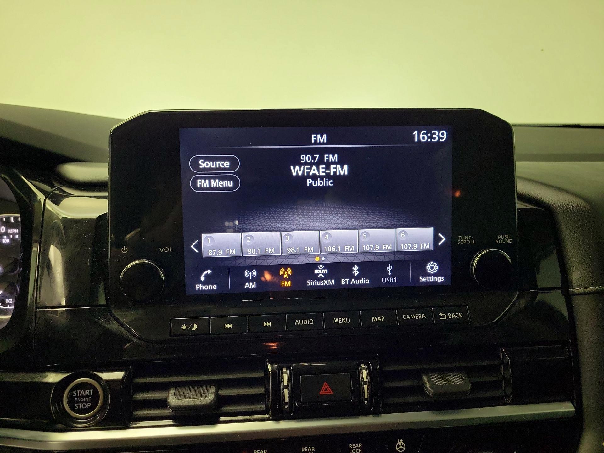 Thumbnail: 2023 Nissan Pathfinder - 16