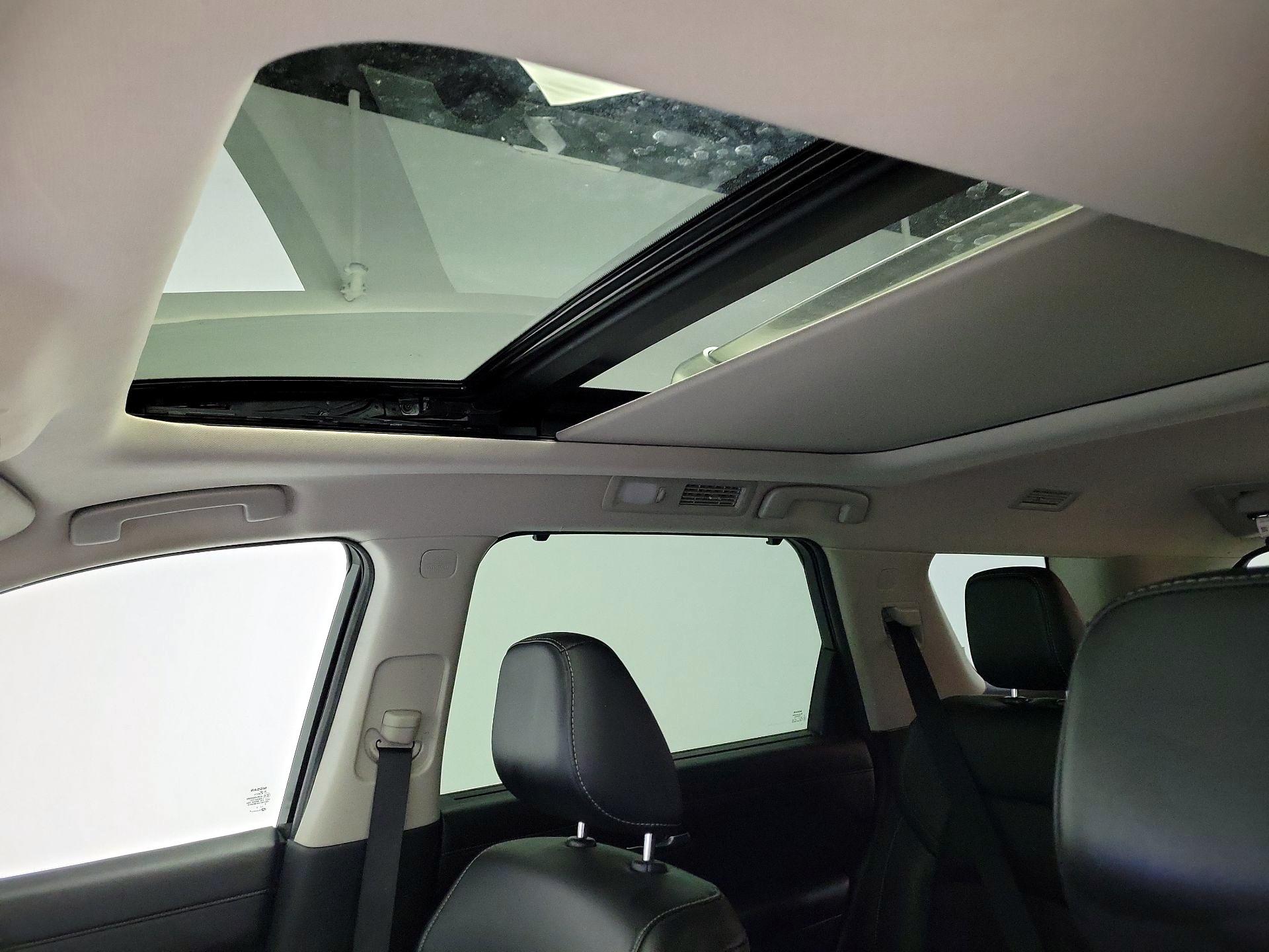 Thumbnail: 2023 Nissan Pathfinder - 20