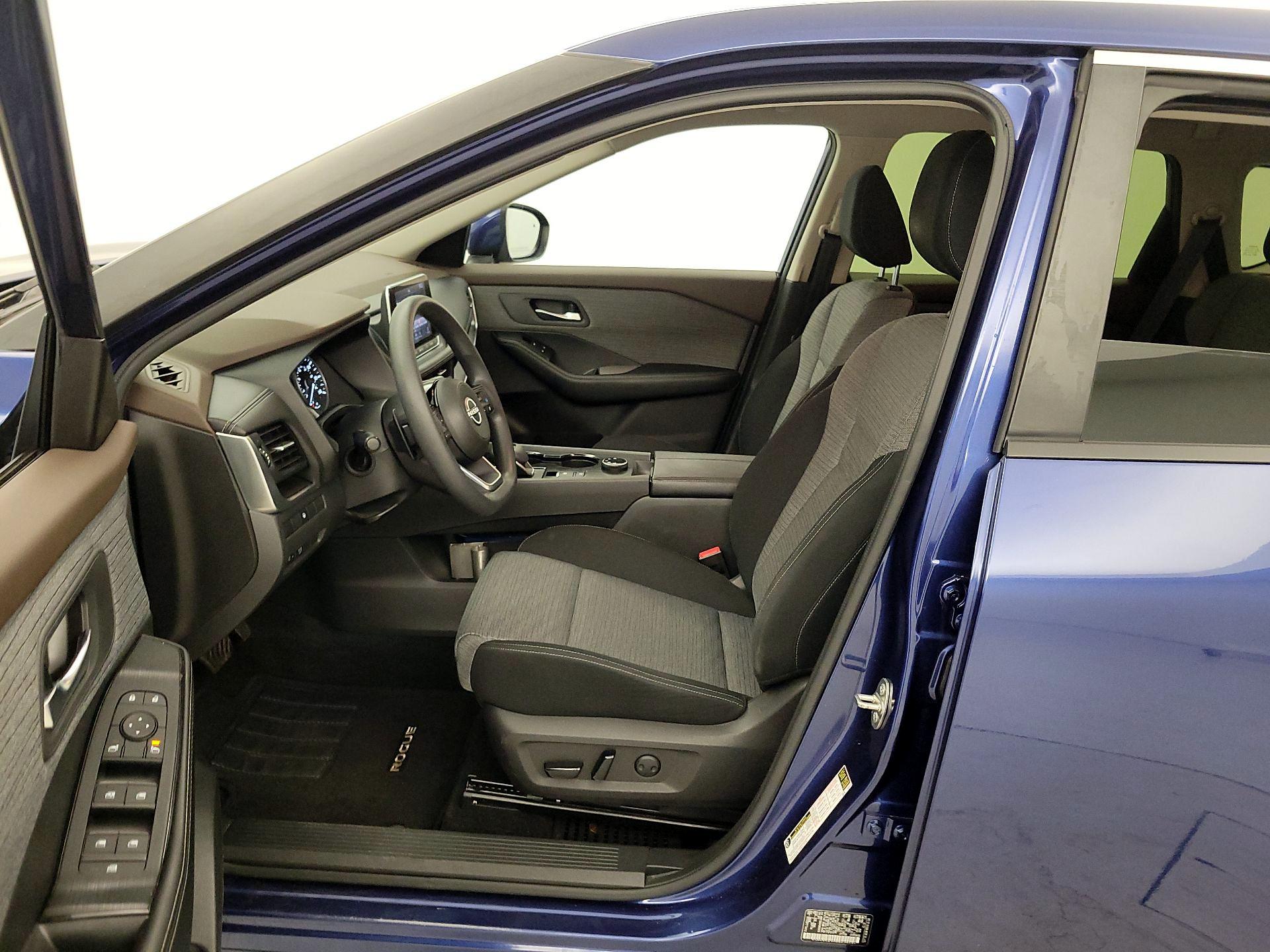 Thumbnail: 2023 Nissan Rogue - 11