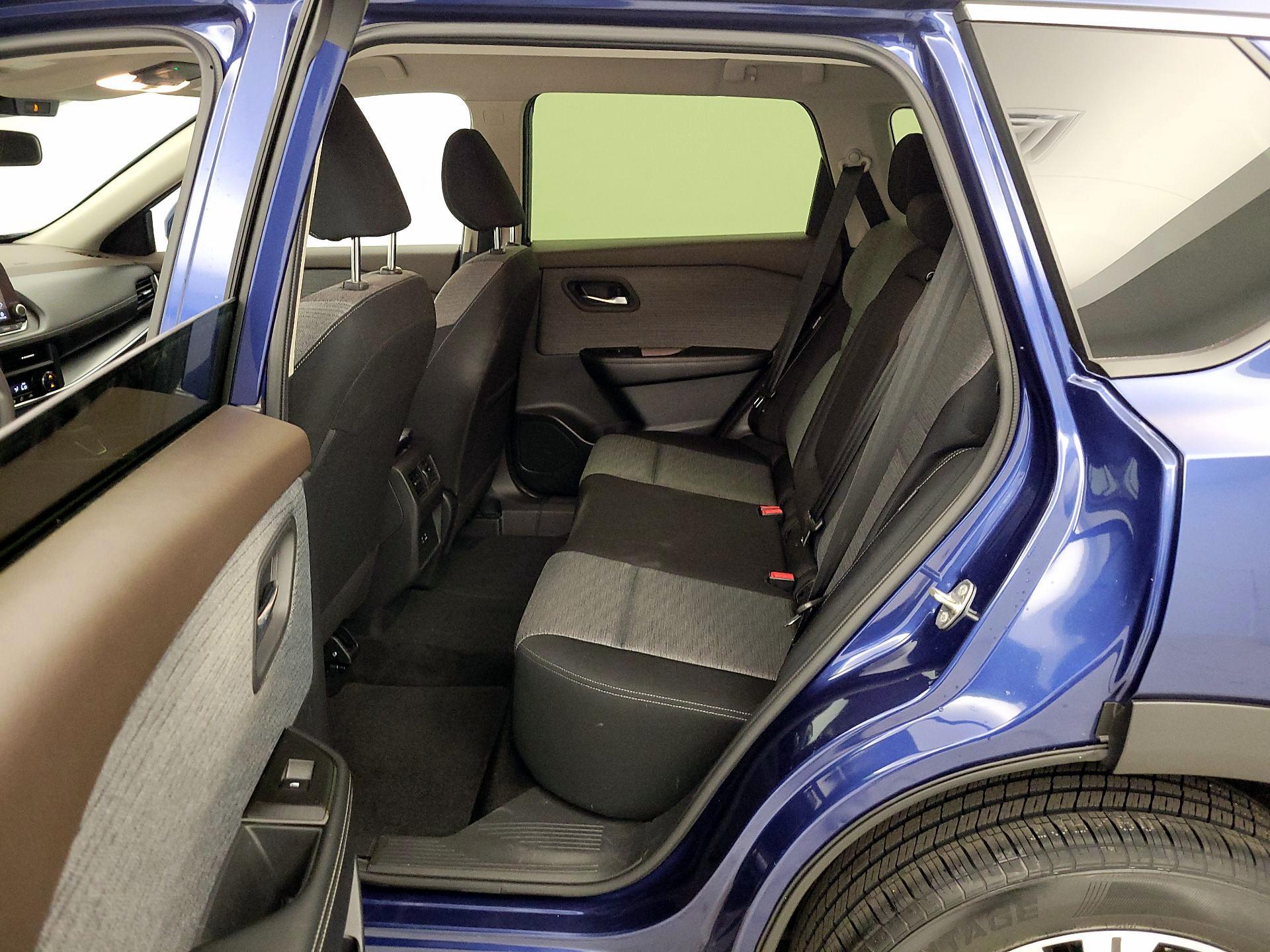 Thumbnail: 2023 Nissan Rogue - 17