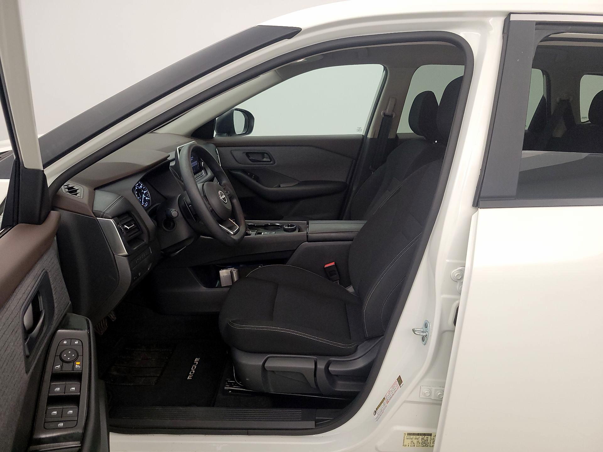 Thumbnail: 2023 Nissan Rogue - 11