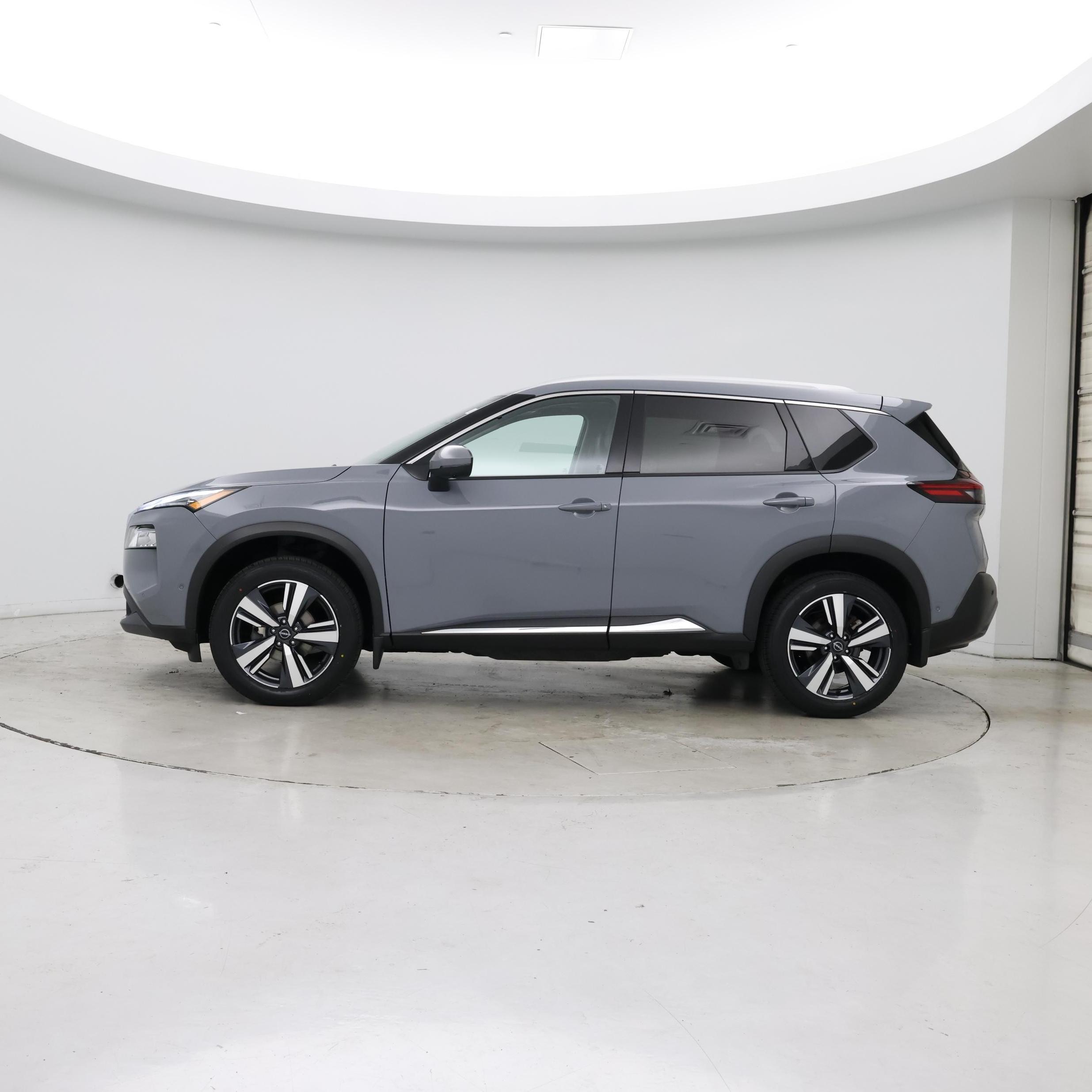 Thumbnail: 2023 Nissan Rogue - 3